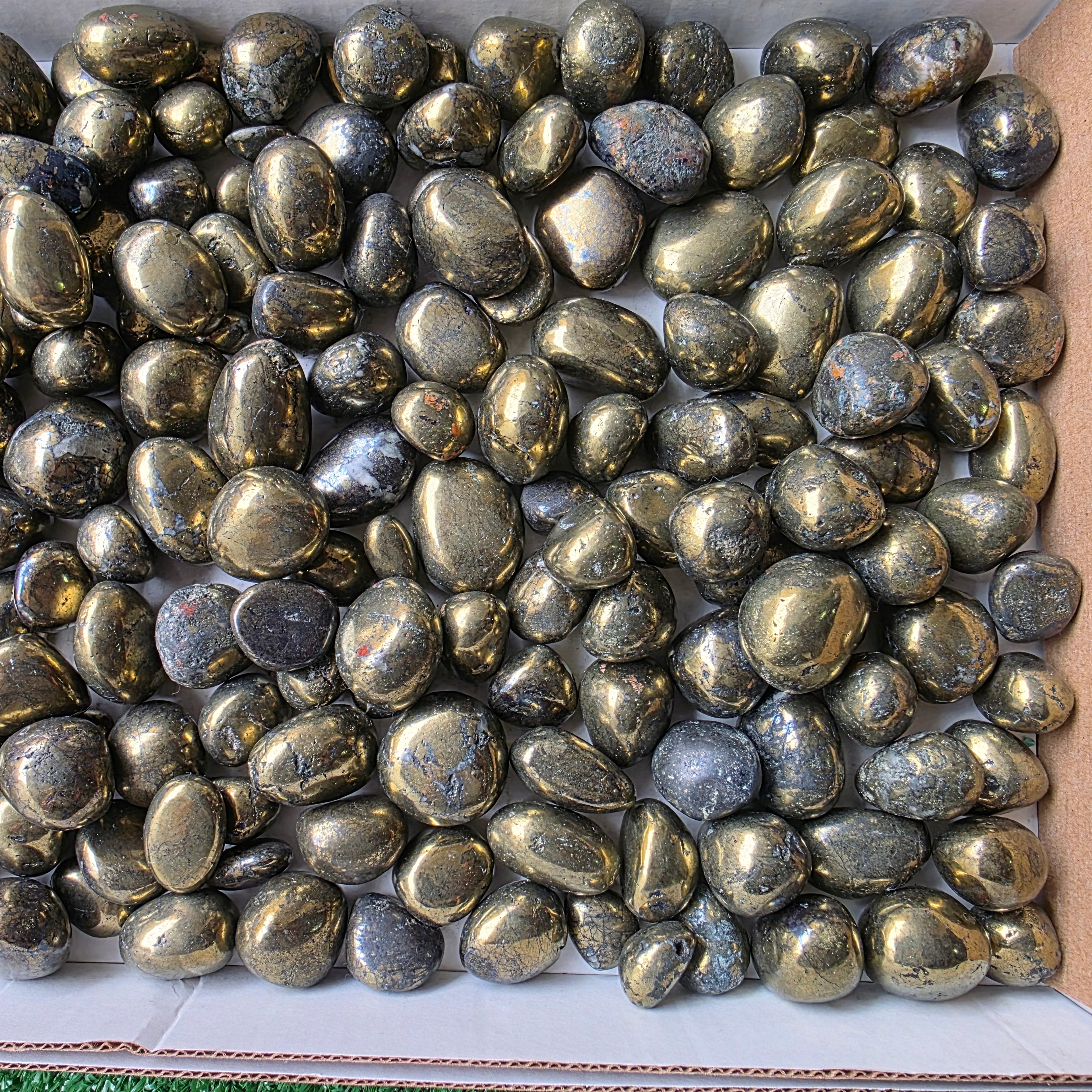 Lot 3 kg Chalcopyrite tumbled