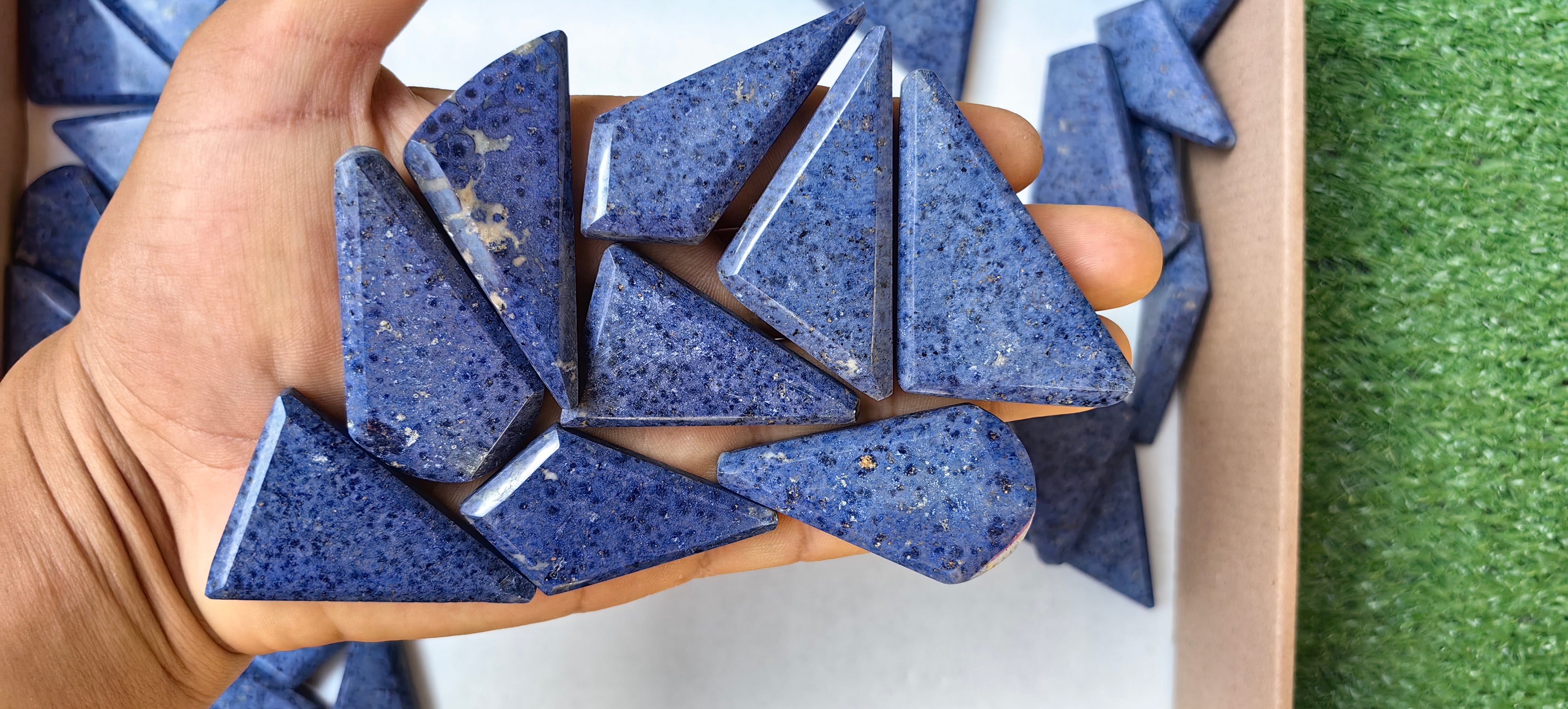 Lot 32 pcs Dumortierite Free Form Faceted