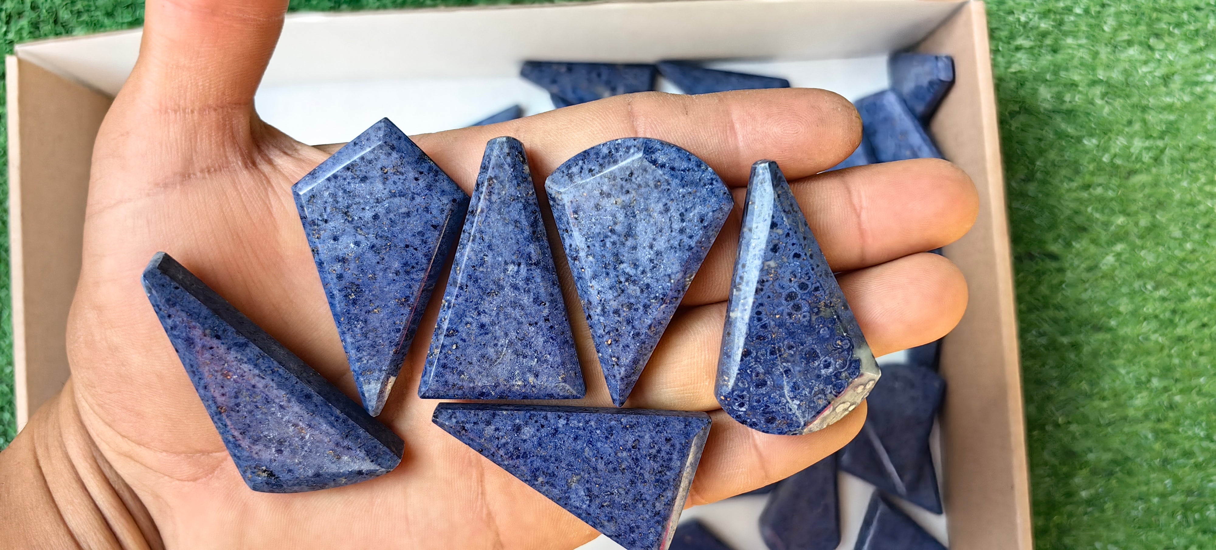 Lot 32 pcs Dumortierite Free Form Faceted