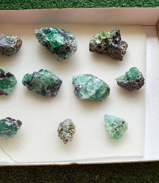10 pcs Fluorite, Sphalerite, Galena, Pyrite