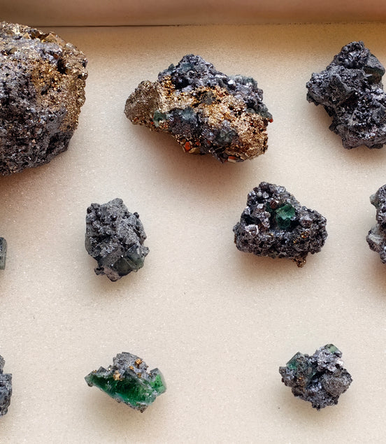 10 pcs Fluorite, Sphalerite, Galena, Pyrite