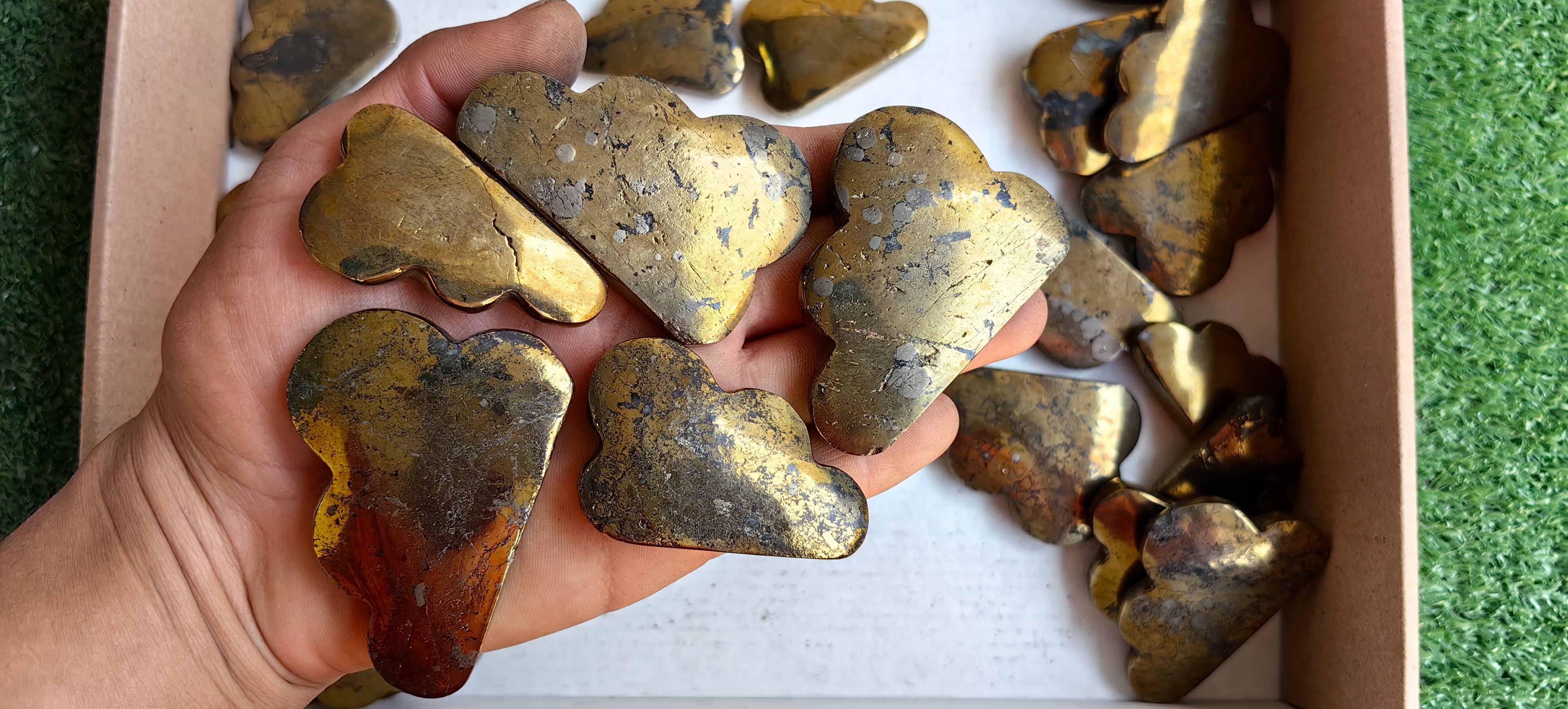 Lot 25 pcs Chalcopyrite Cloud