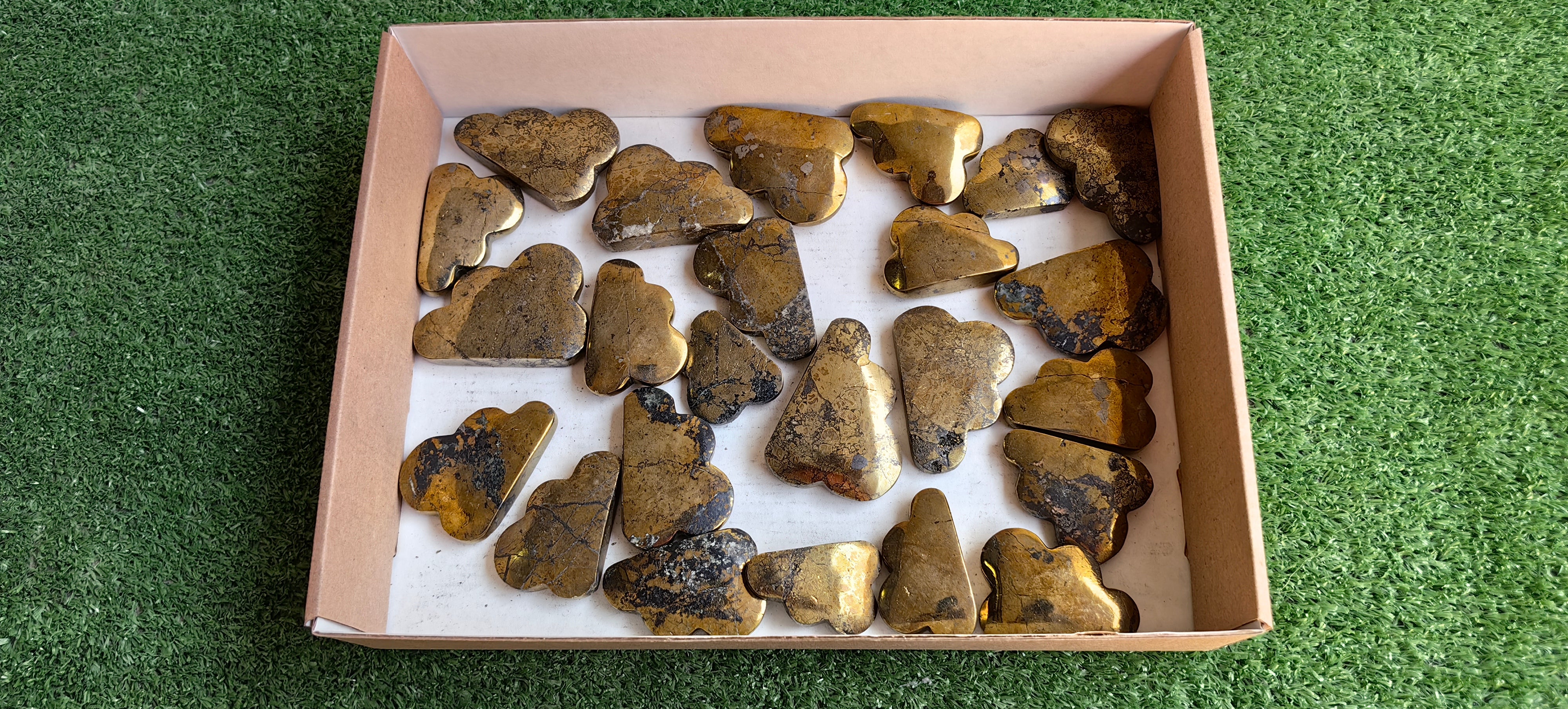 Lot 24 pcs Chalcopyrite Cloud