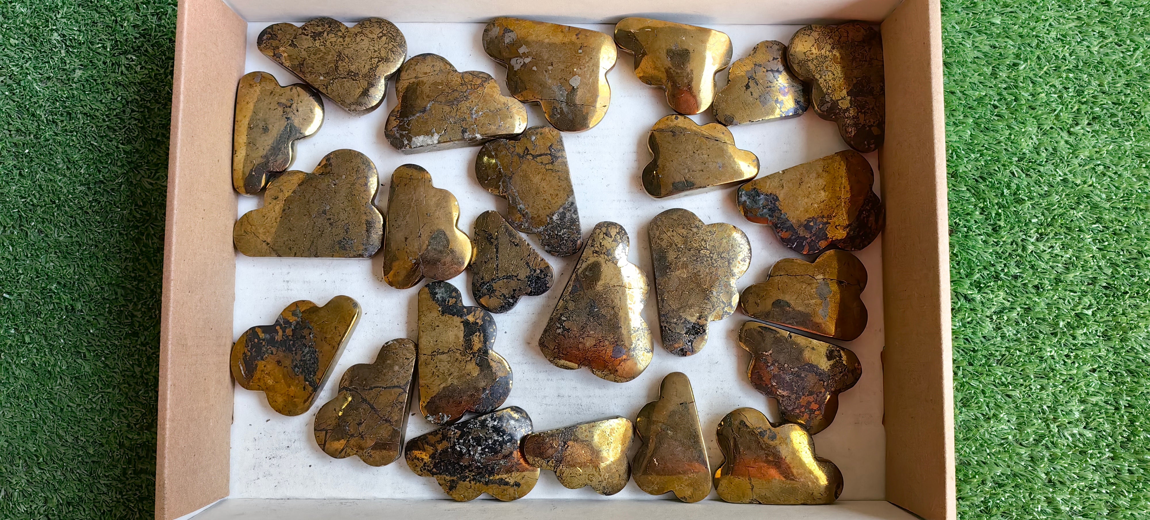 Lot 24 pcs Chalcopyrite Cloud