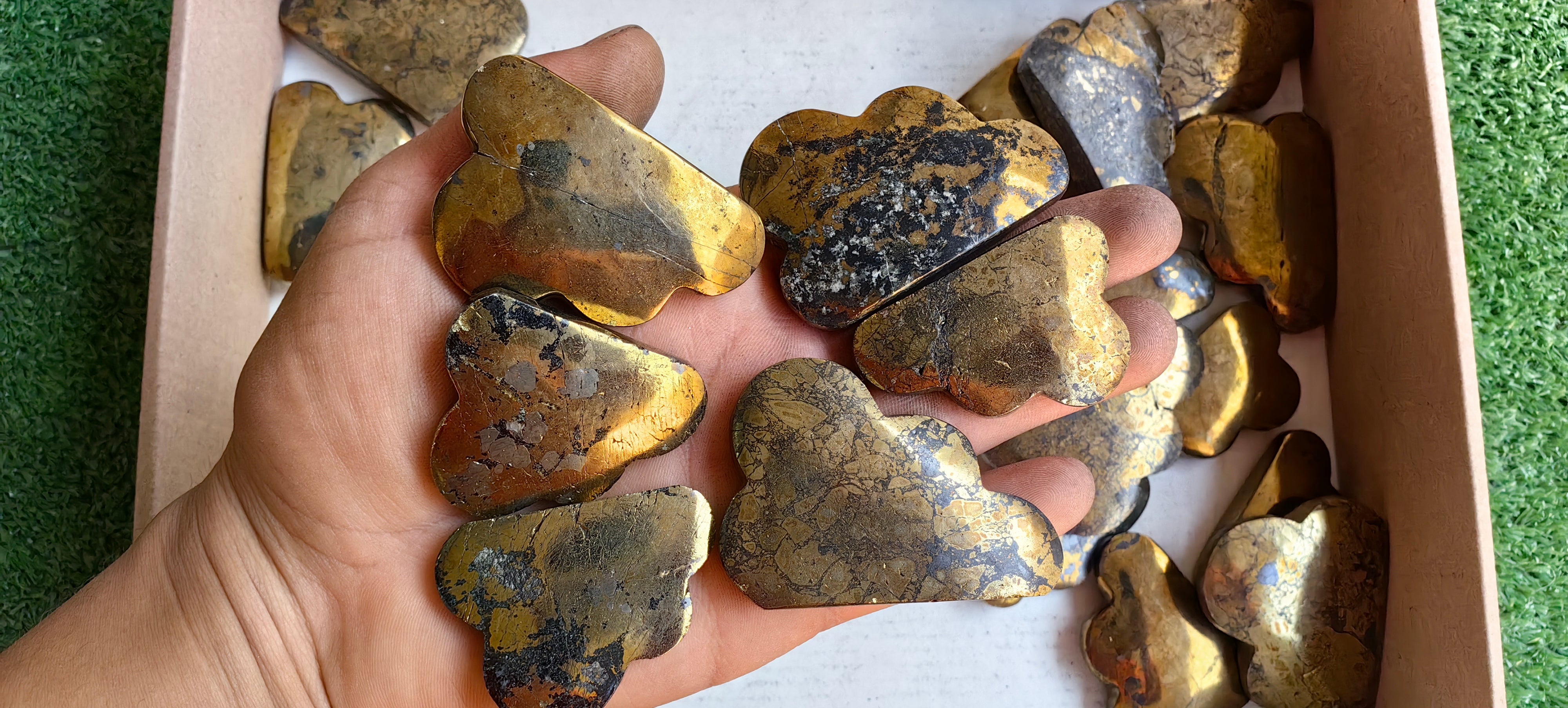 Lot 24 pcs Chalcopyrite Cloud