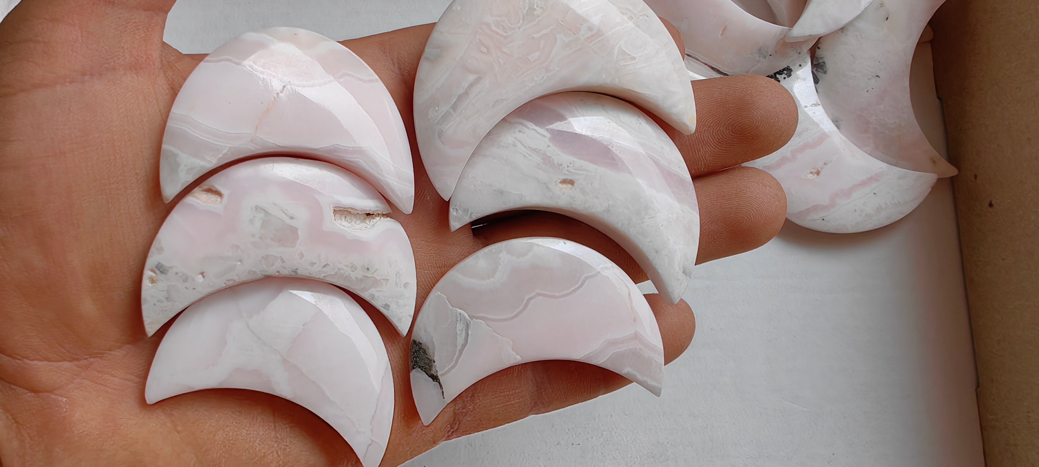 Lot 32 pcs Mangano Moon
