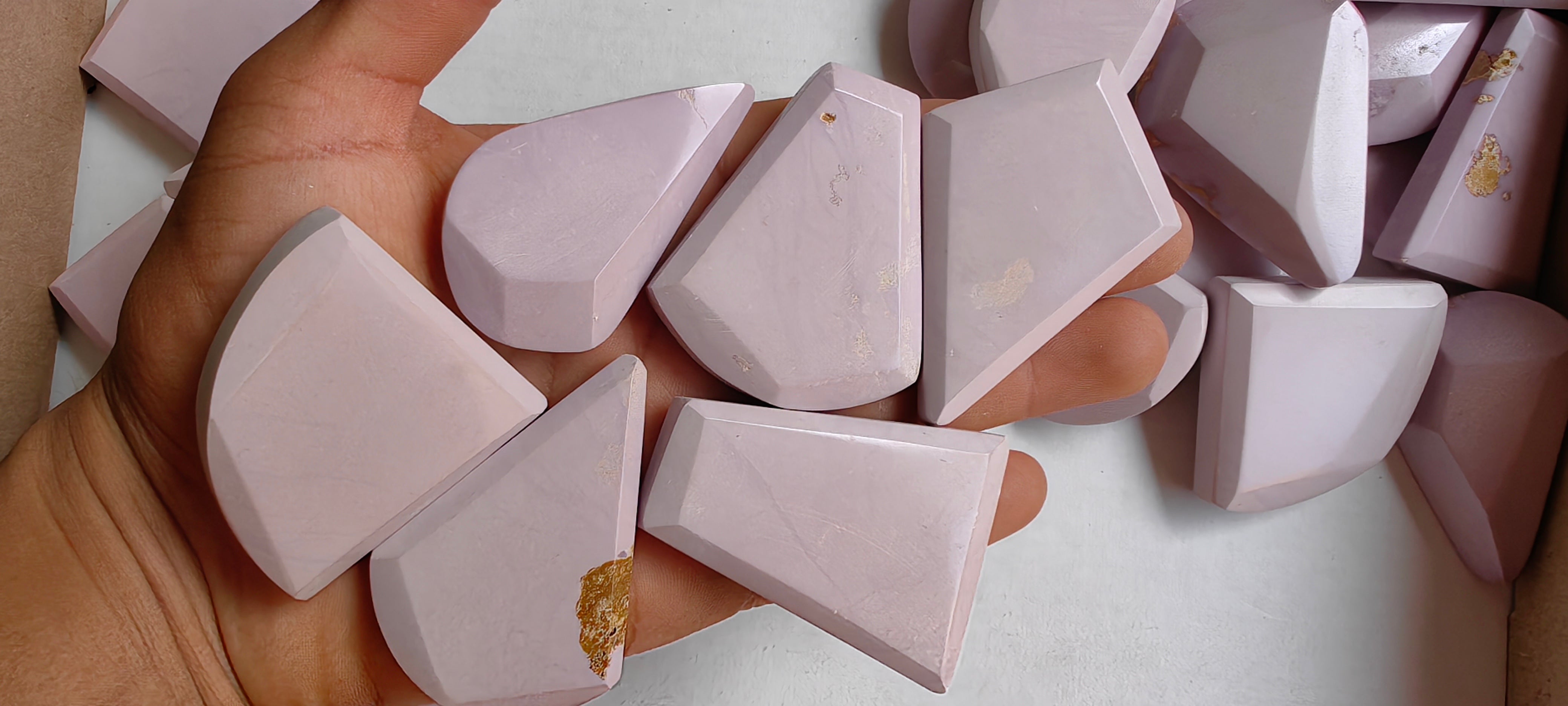 Lot 28 pcs Phosphosiderite Free Form Faceted