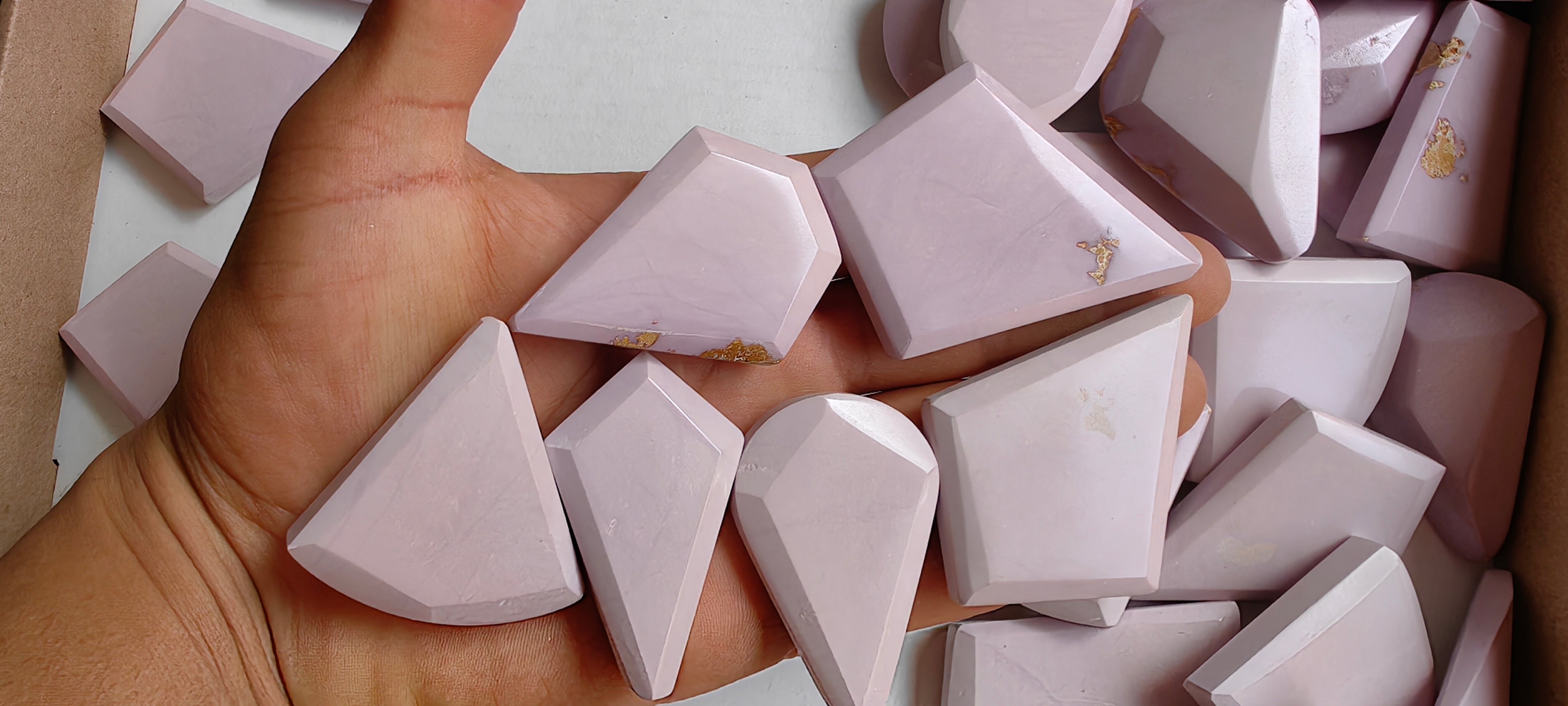 Lot 28 pcs Phosphosiderite Free Form Faceted