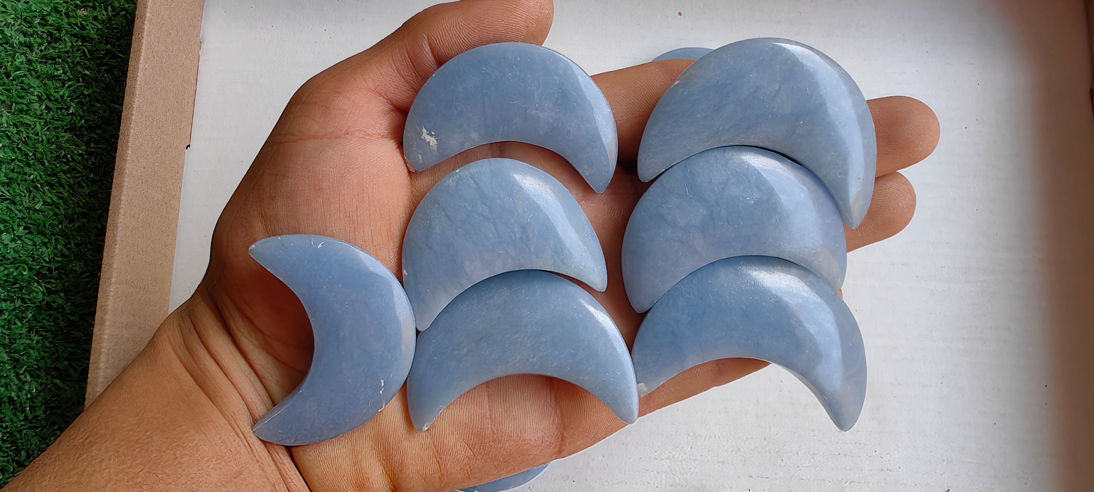 Lot 52 pcs Angelite moon