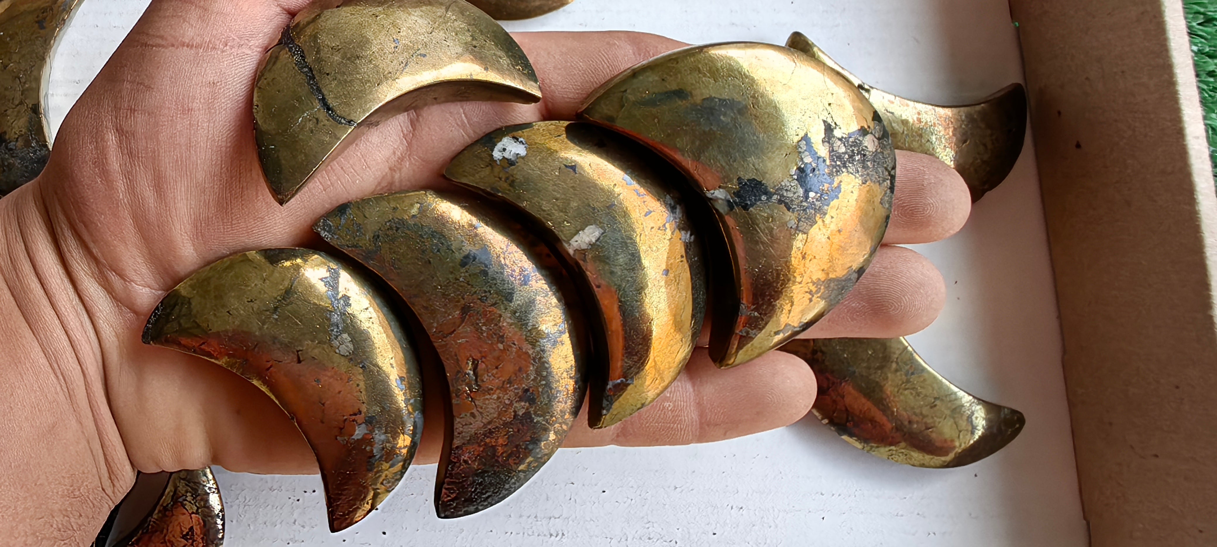 Lot 25 pcs Chalcopyrite Moon