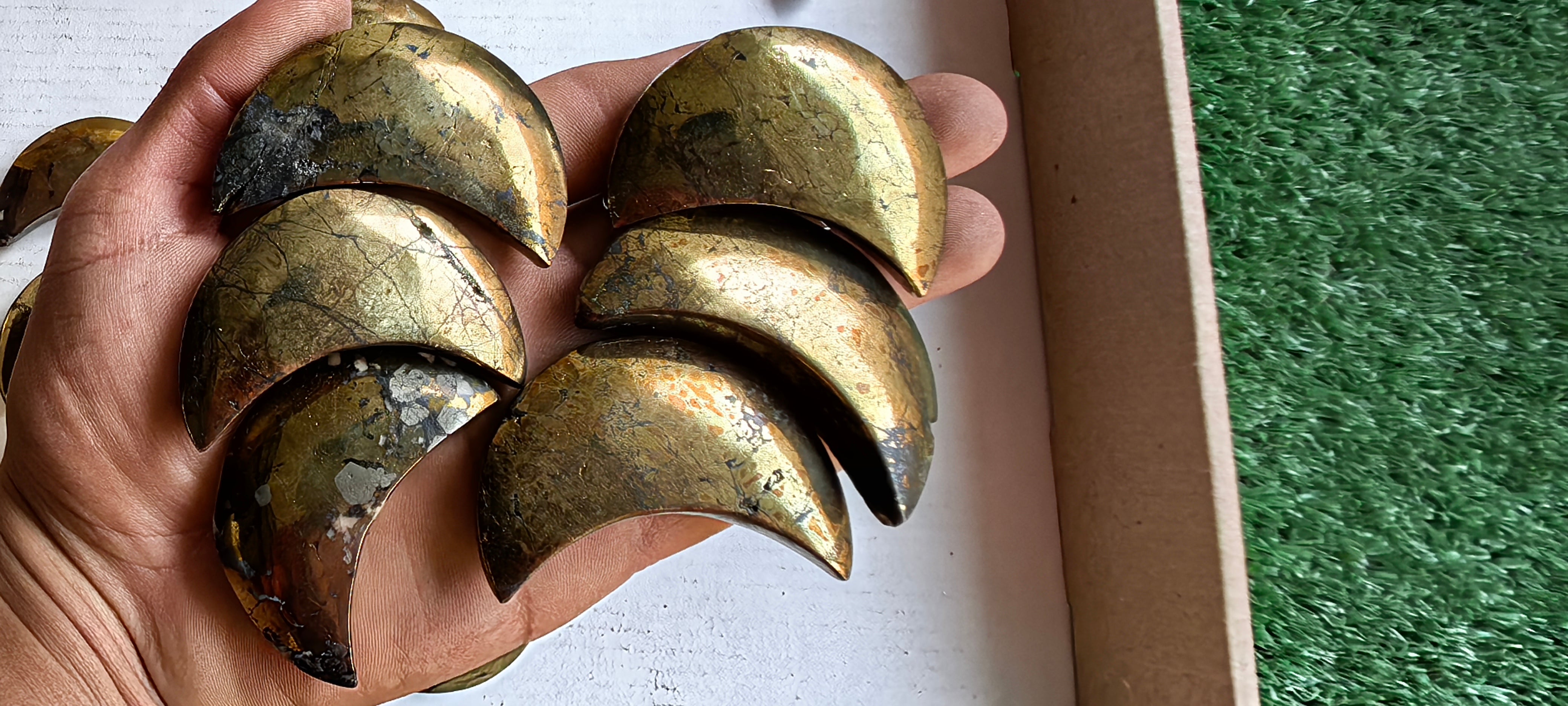 Lot 25 pcs Chalcopyrite Moon