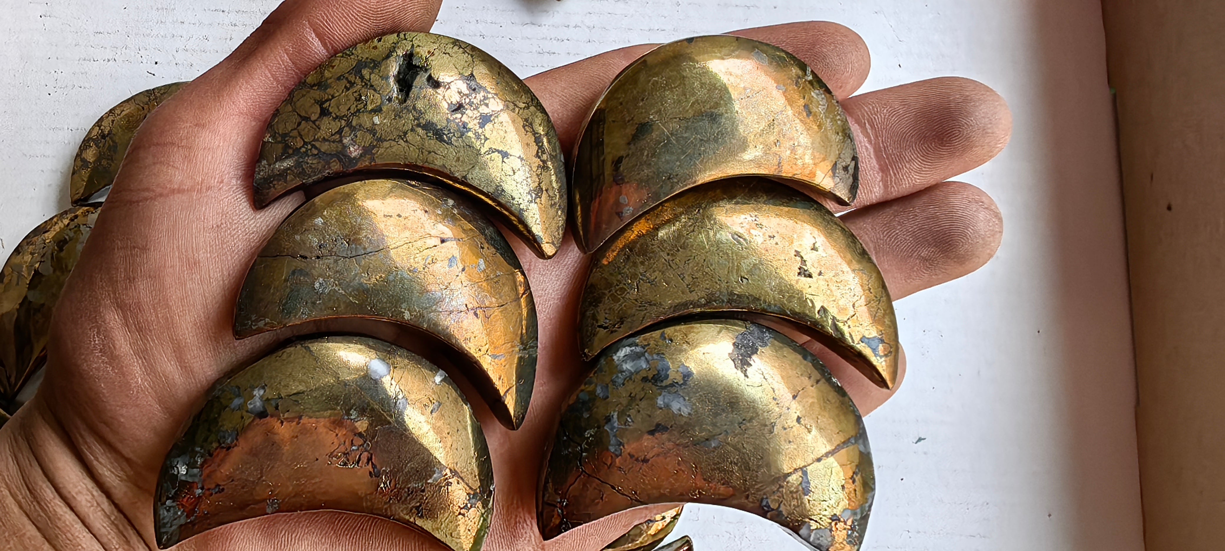 Lot 25 pcs Chalcopyrite Moon