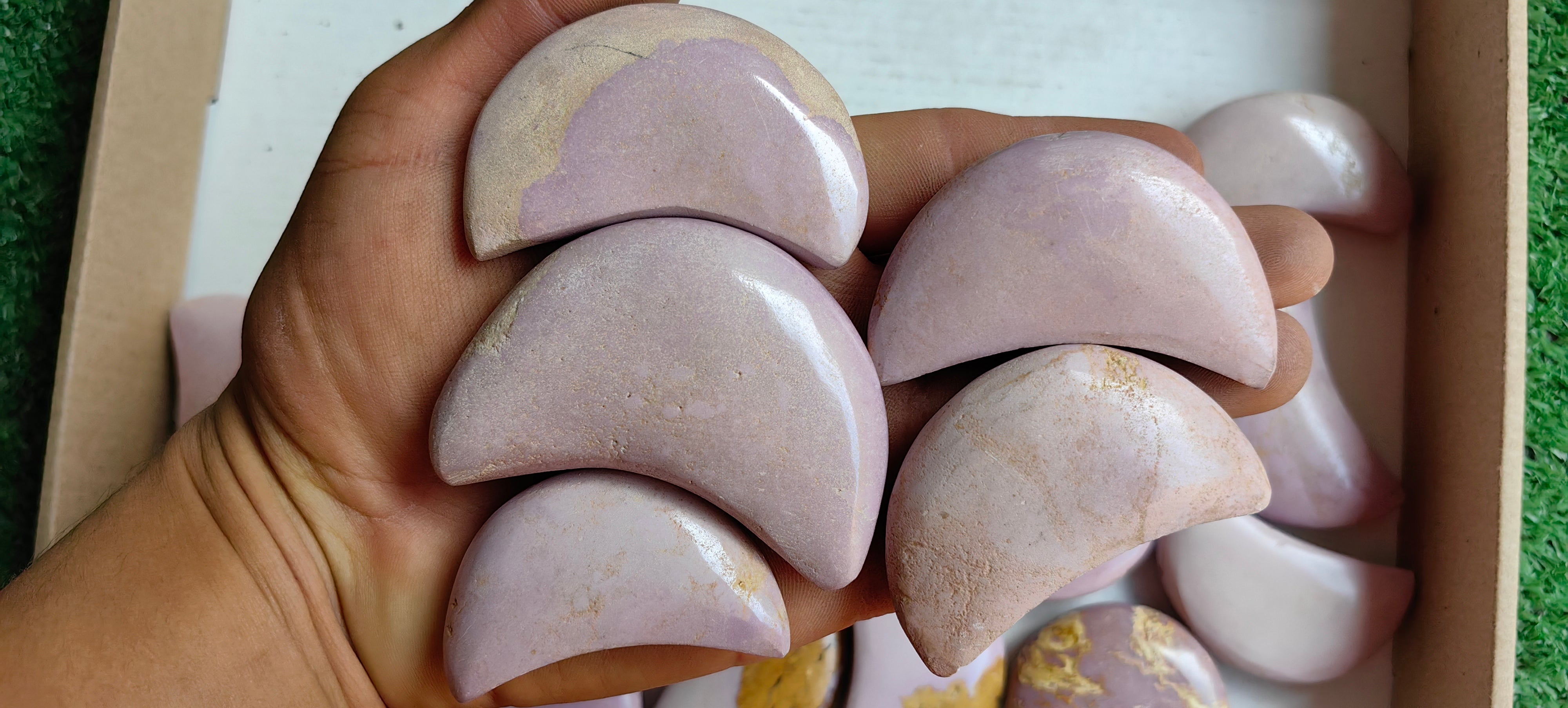 Lot 25 pcs Phosphosiderite Moon