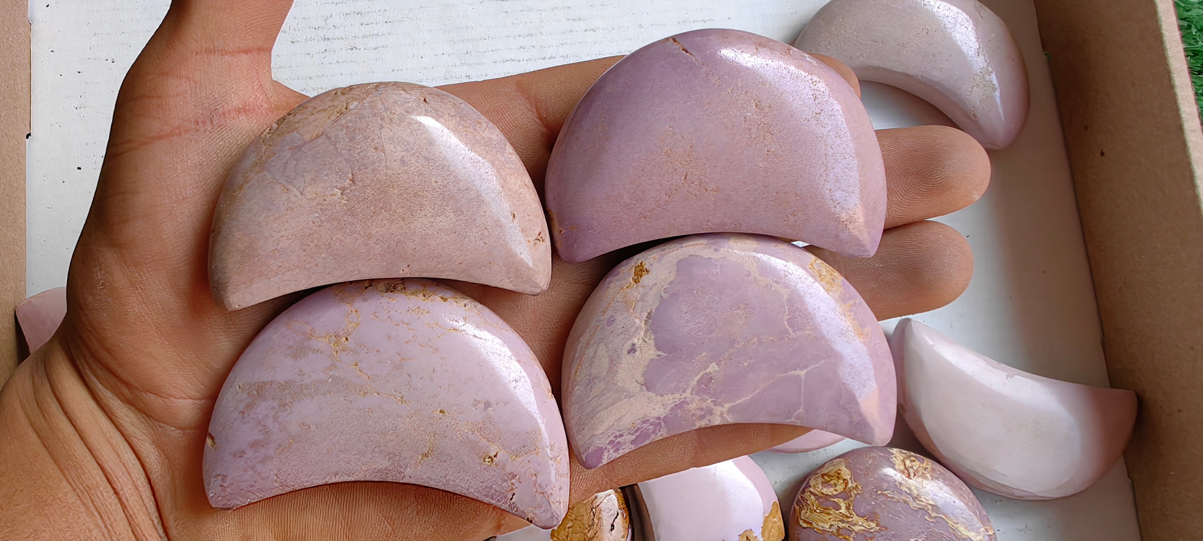 Lot 25 pcs Phosphosiderite Moon