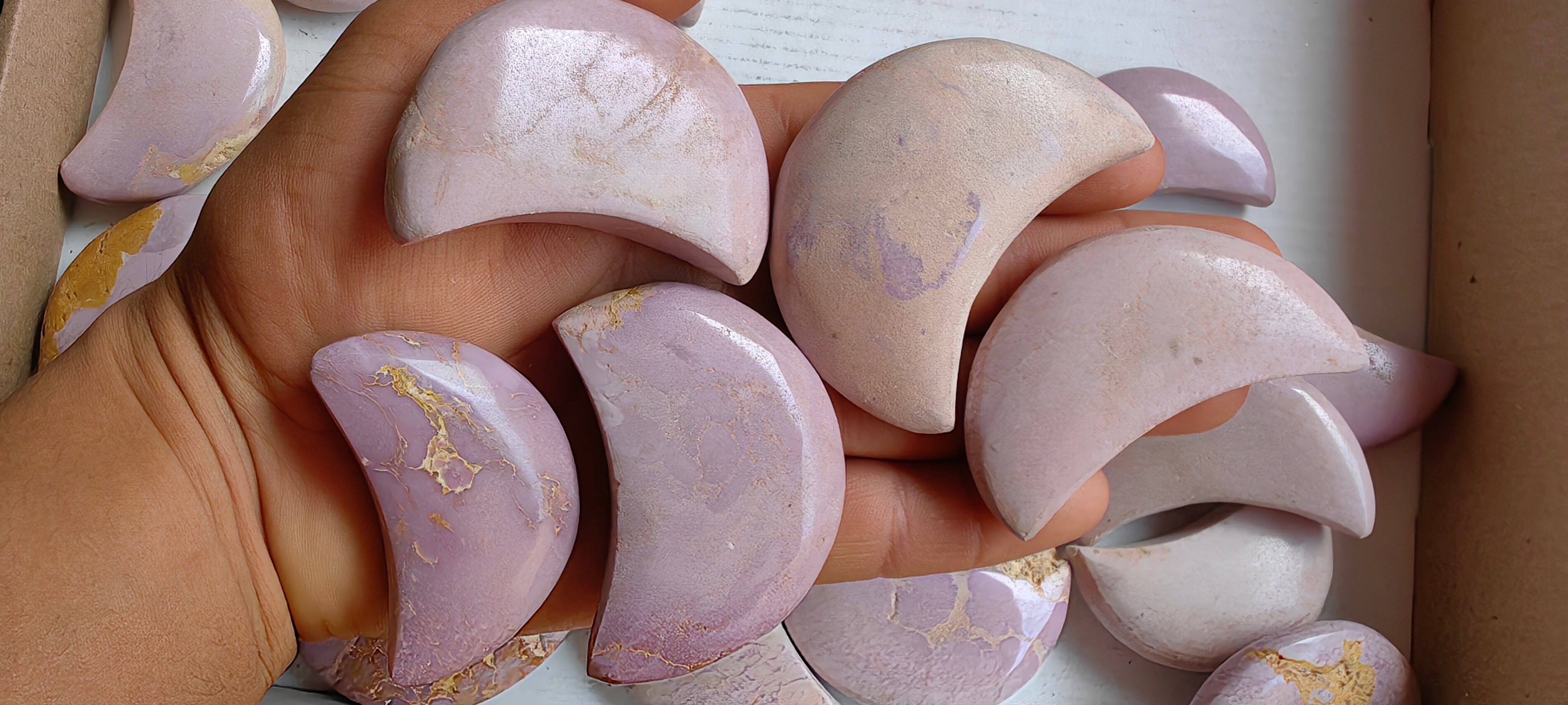 Lot 25 pcs Phosphosiderite Moon