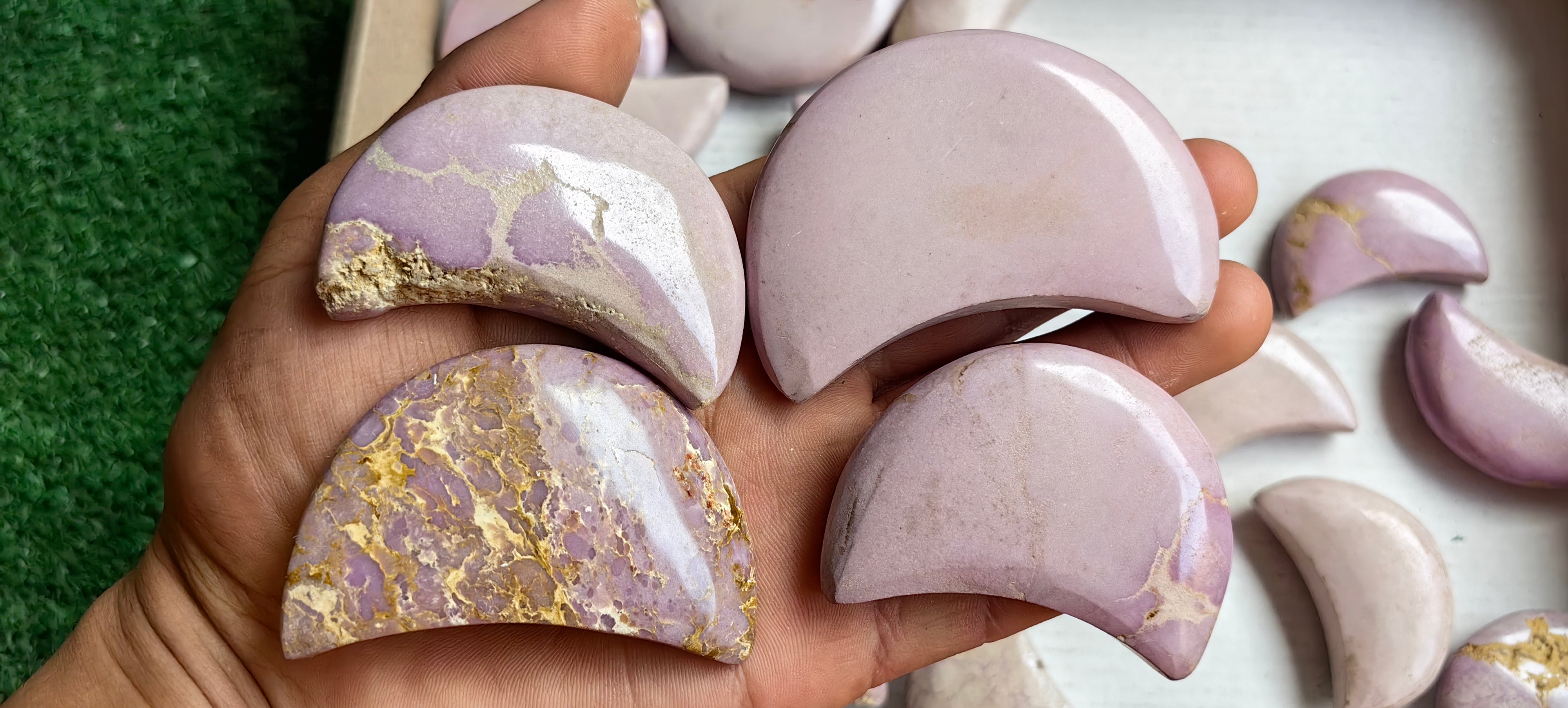 Lot 25 pcs Phosphosiderite Moon