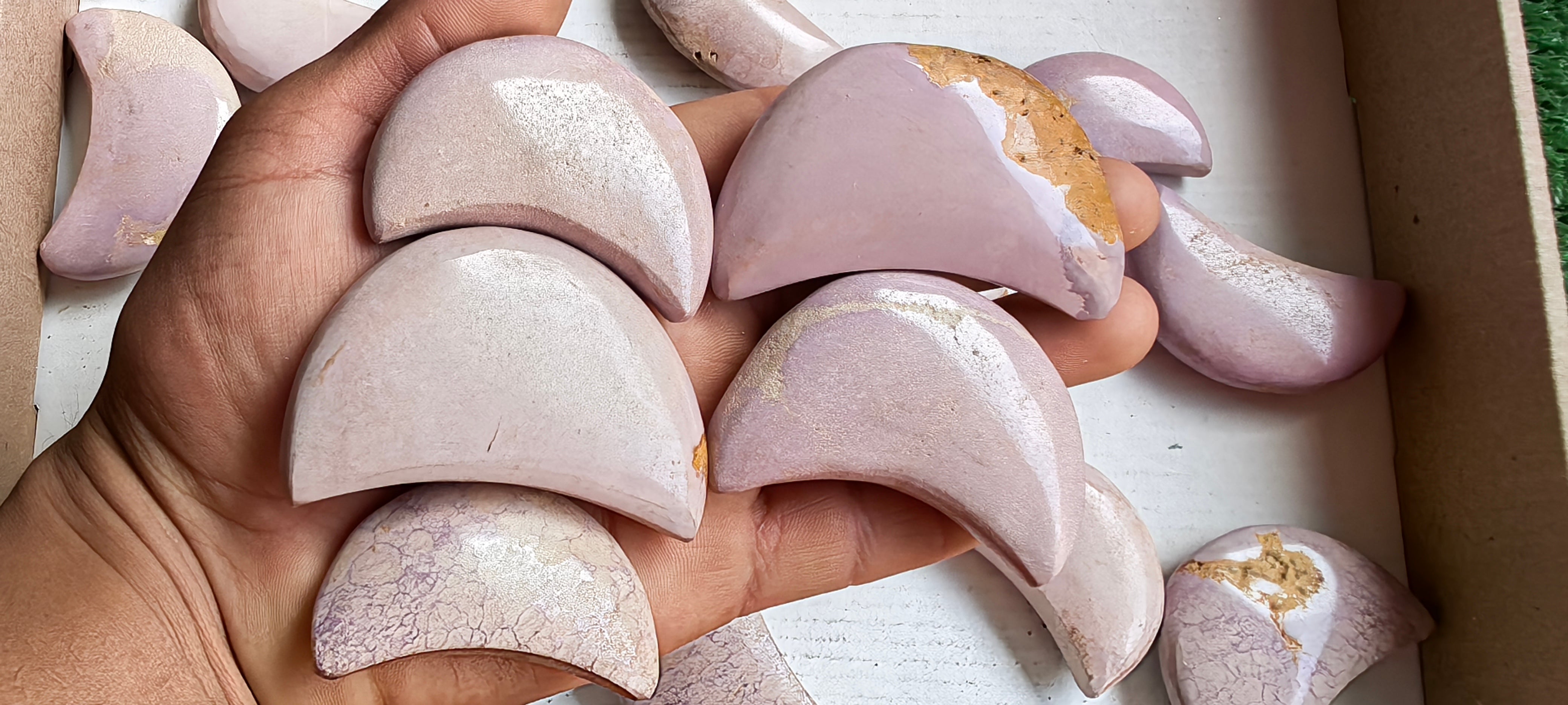 Lot 25 pcs Phosphosiderite Moon