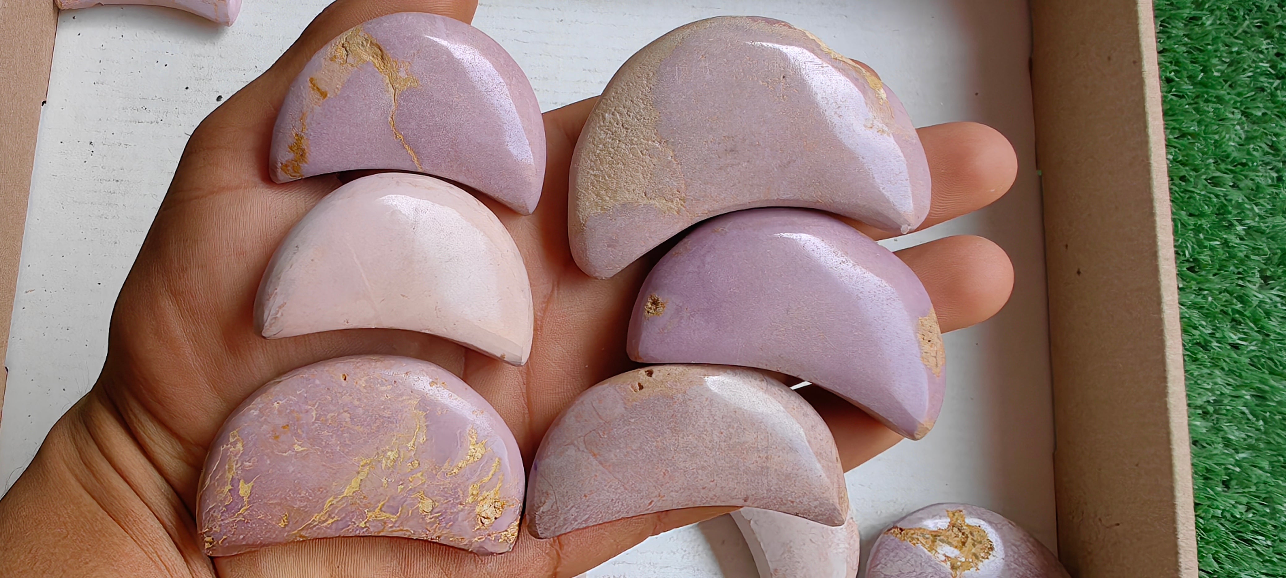 Lot 25 pcs Phosphosiderite Moon