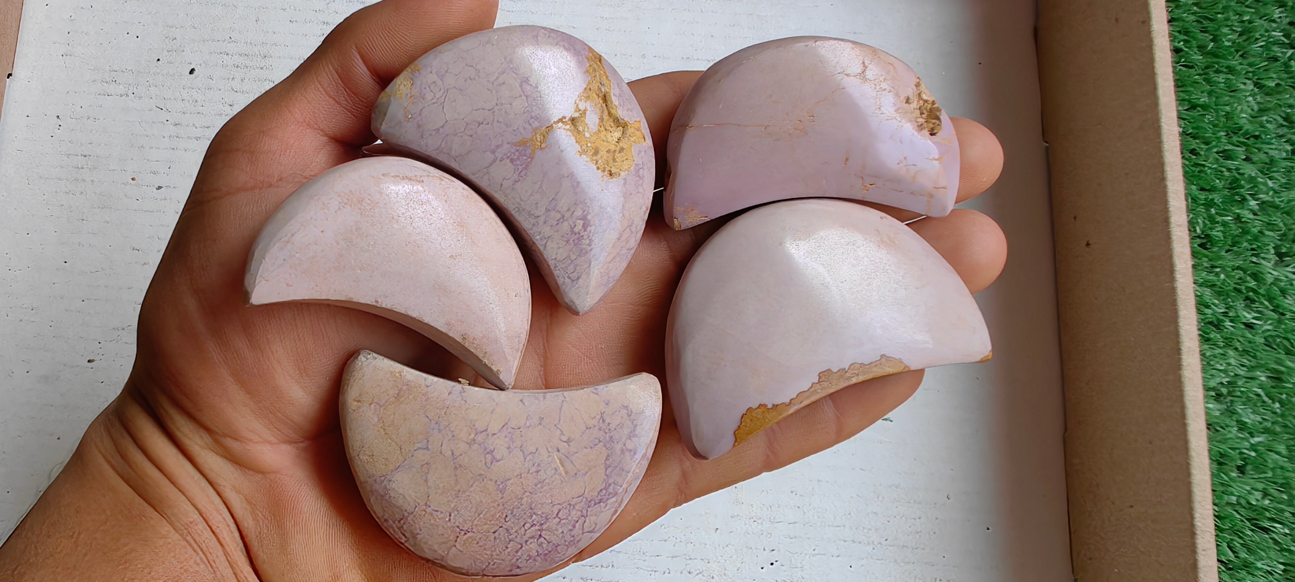 Lot 25 pcs Phosphosiderite Moon