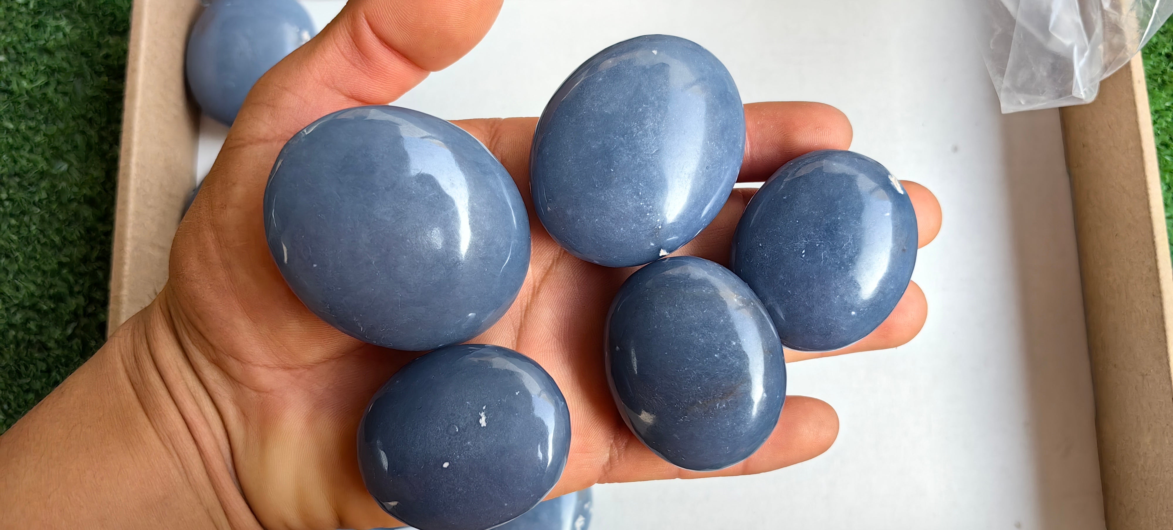 Lot 29 pcs Angelite Palm