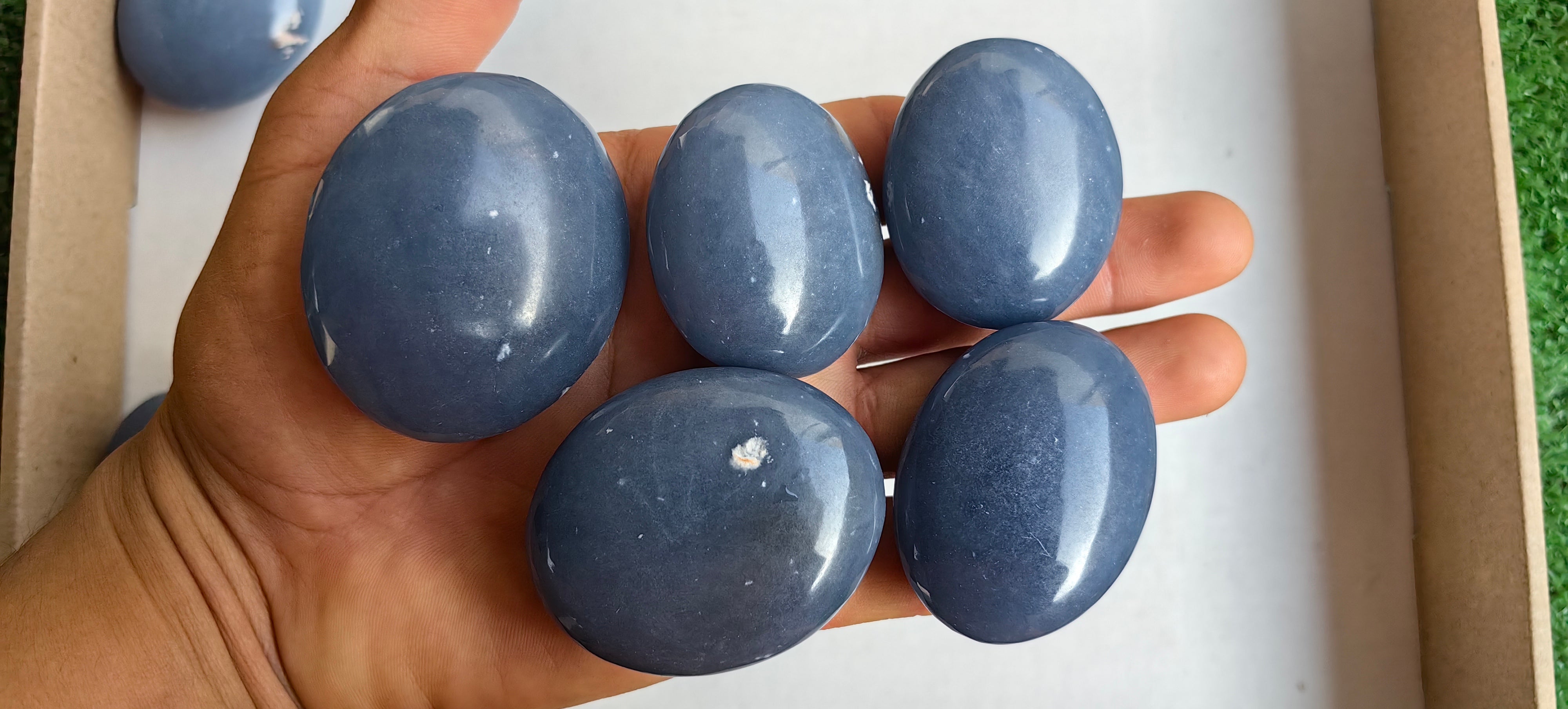 Lot 29 pcs Angelite Palm