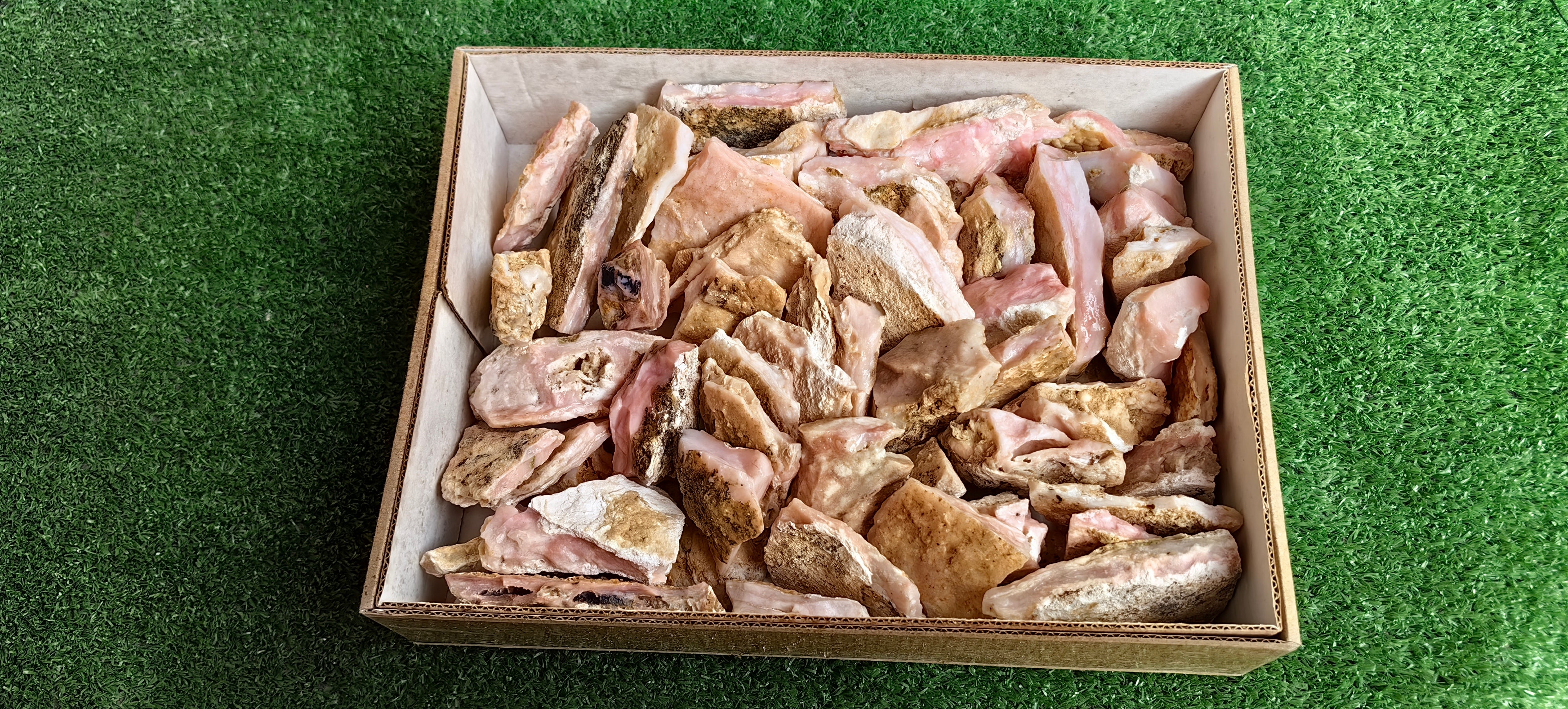 Lot 2.4 Kg Pink Opal Rough