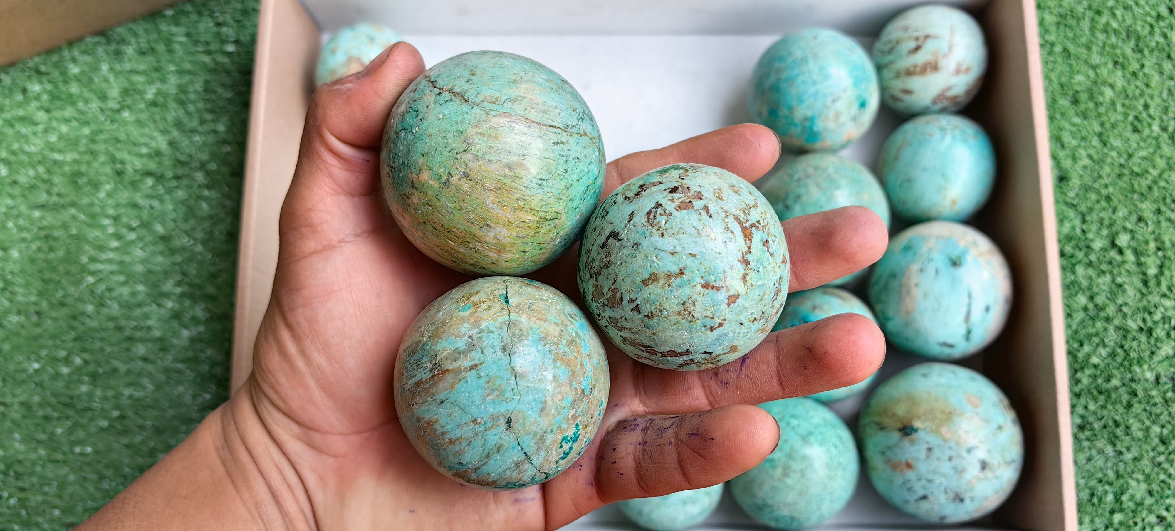 Lot 25 pcs Peruvian Turquoise Sphere