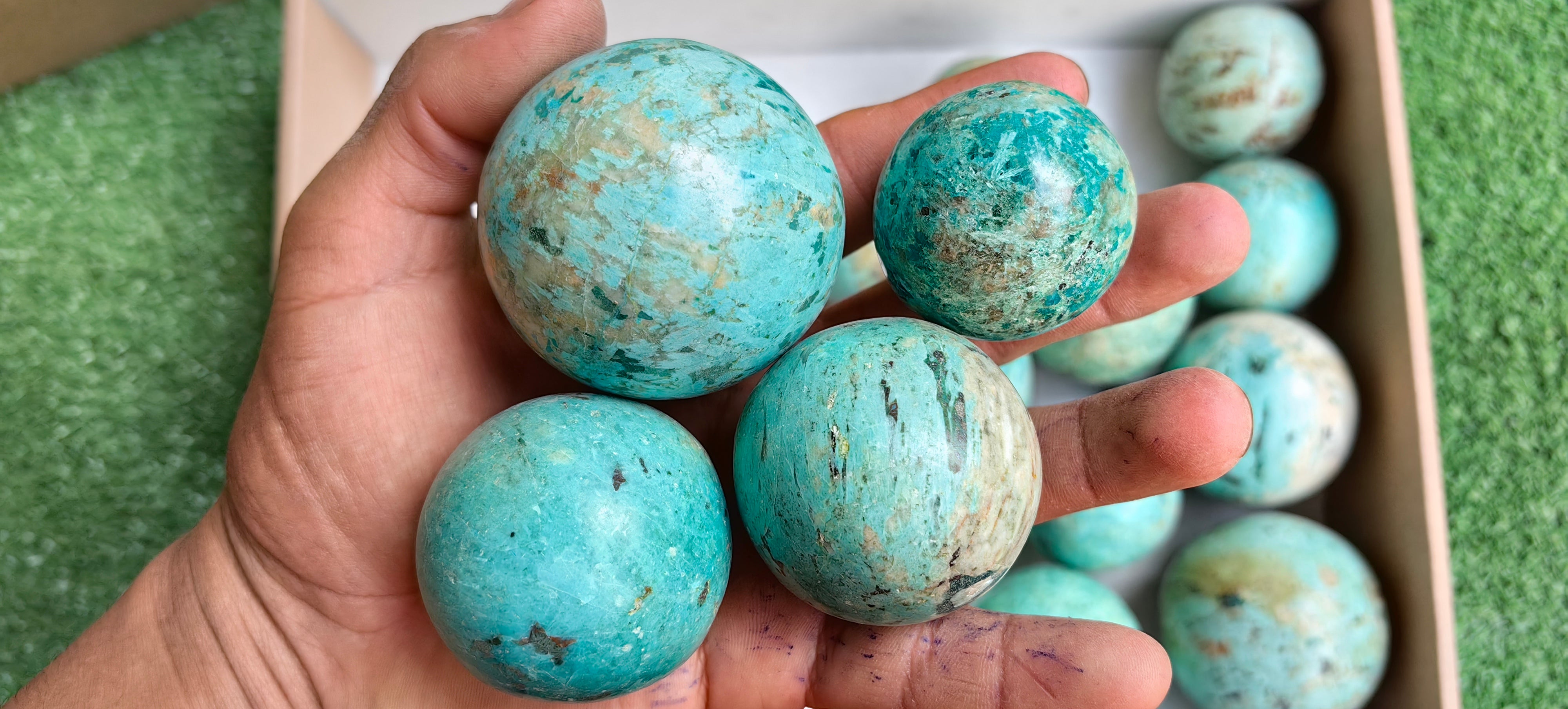 Lot 25 pcs Peruvian Turquoise Sphere