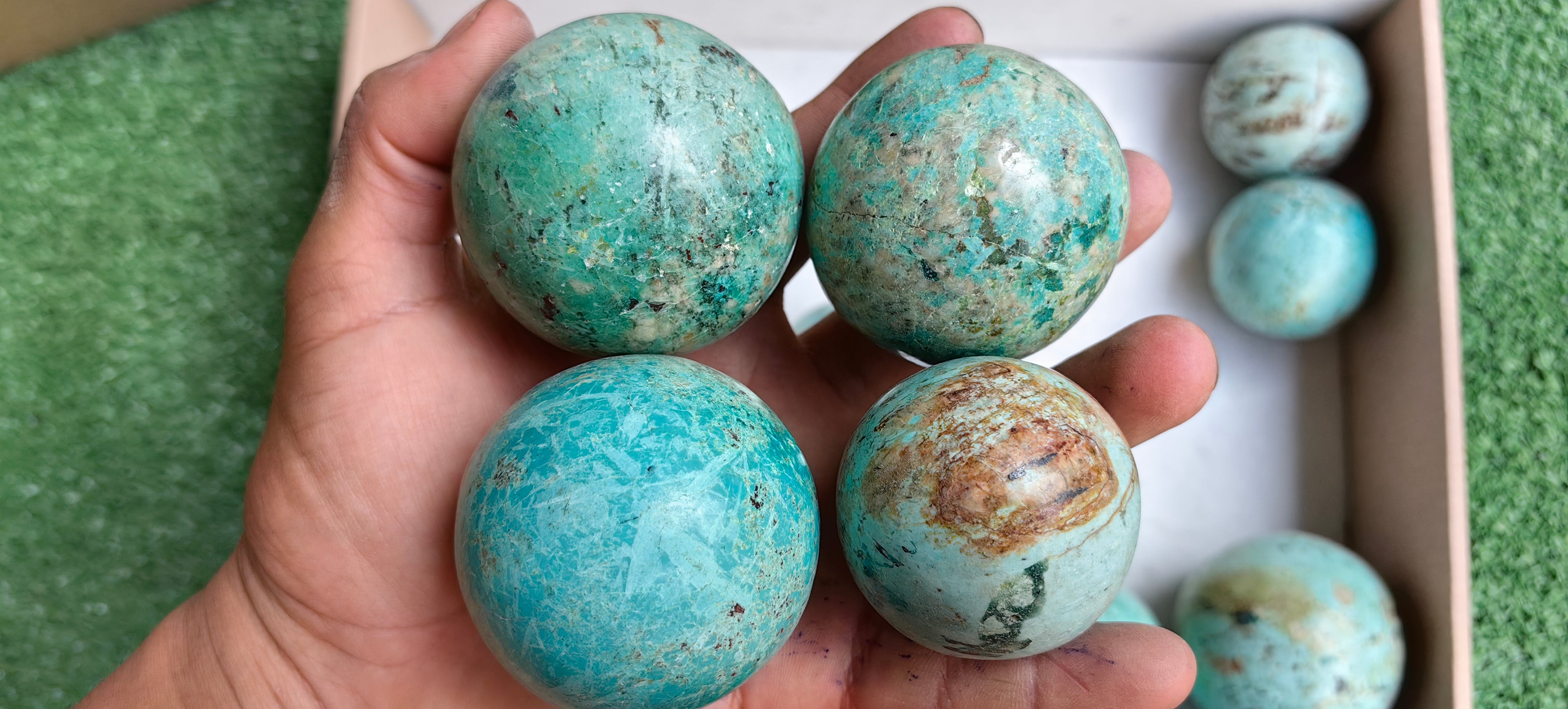 Lot 25 pcs Peruvian Turquoise Sphere
