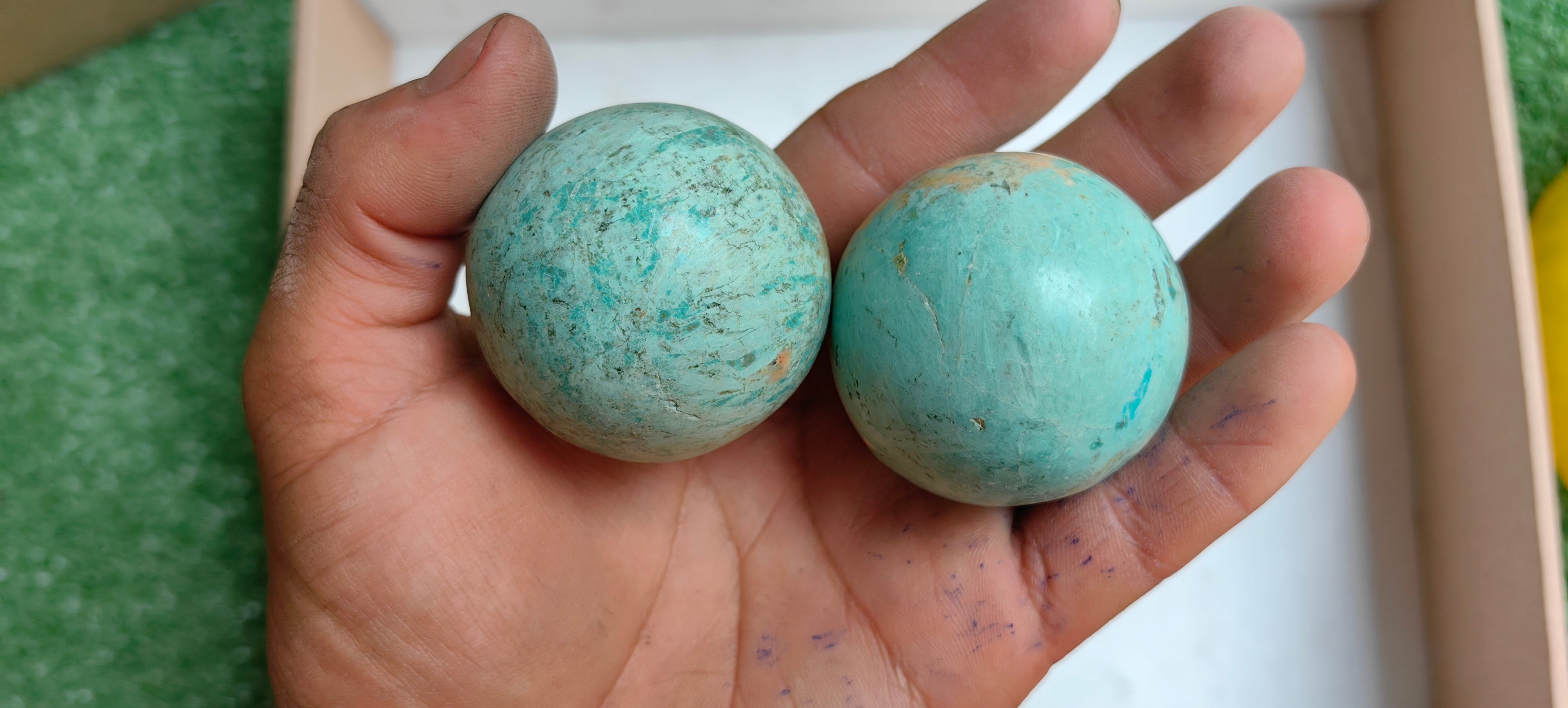 Lot 25 pcs Peruvian Turquoise Sphere