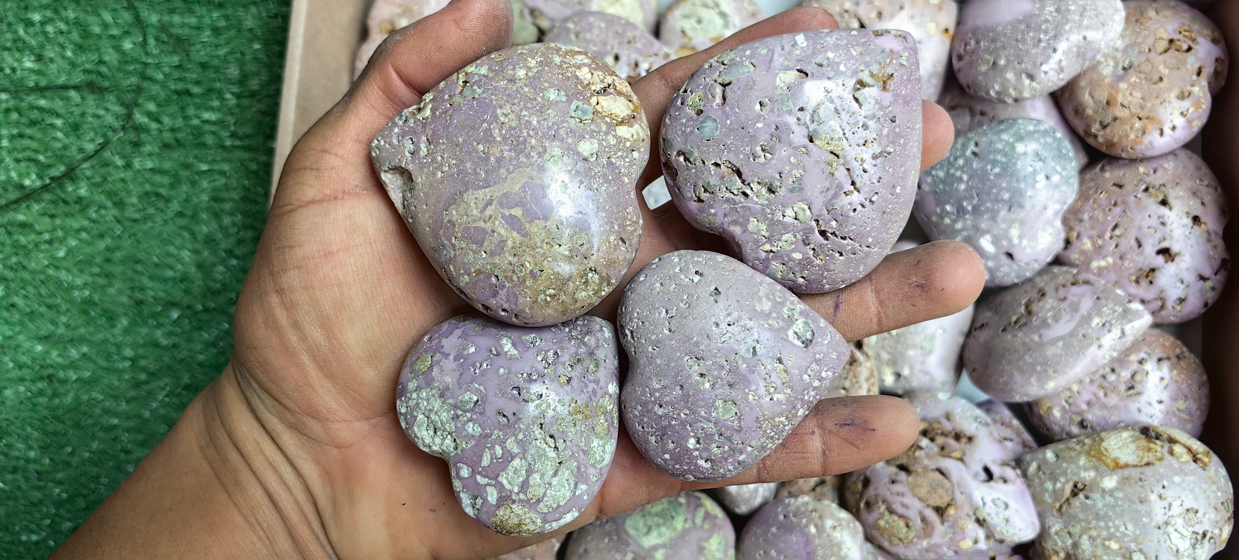 Lot 45 pcs Phosphosiderite Heart Drusy