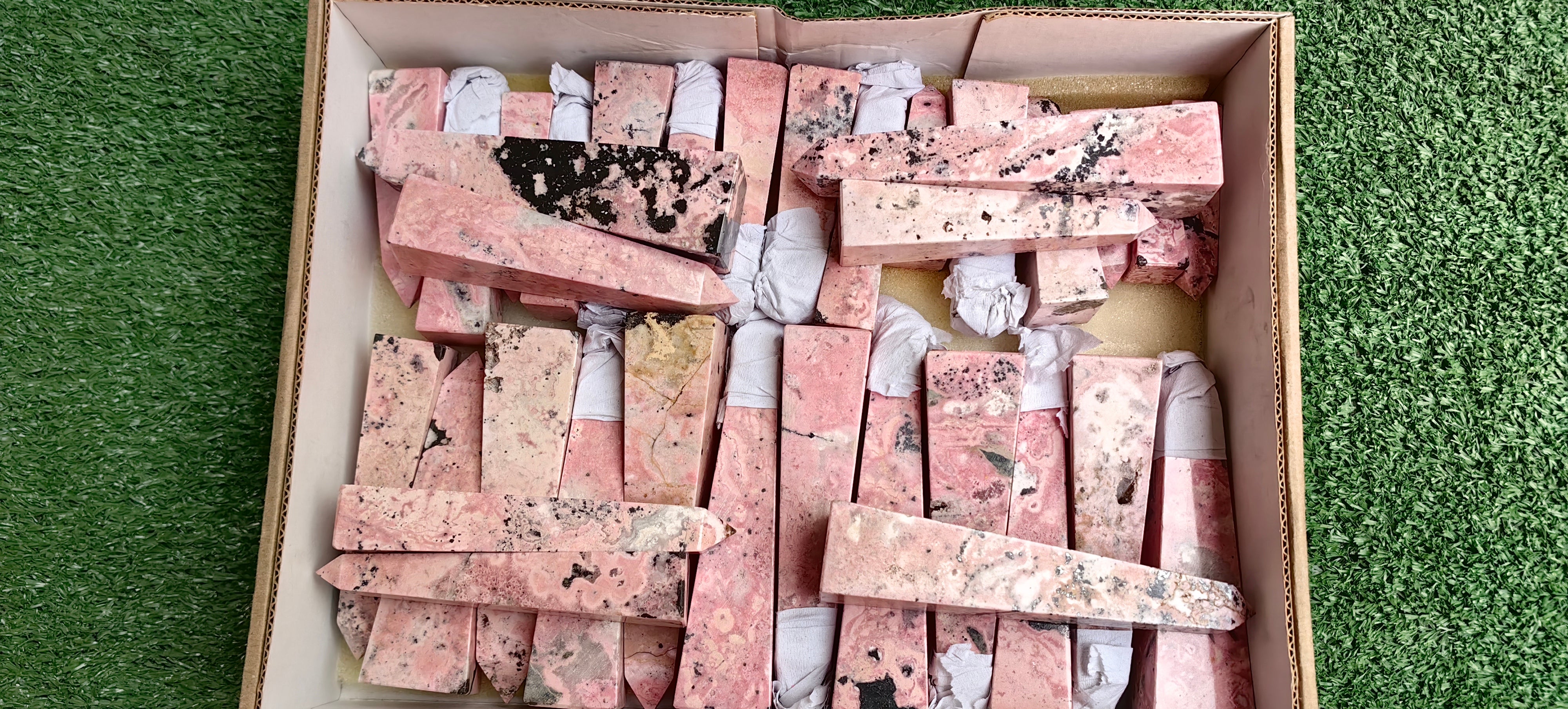 Lot 34 pcs Rhodonite Tower