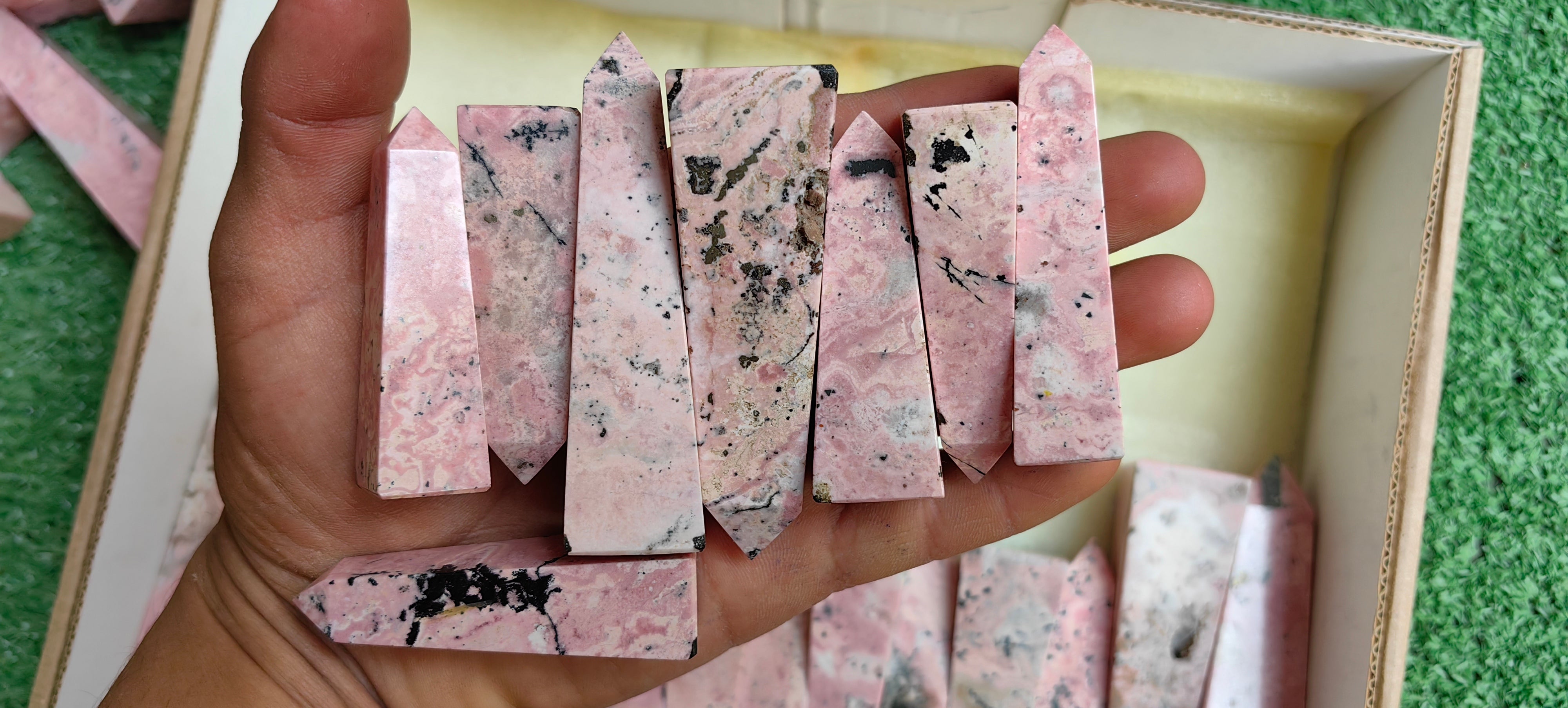 Lot 34 pcs Rhodonite Tower