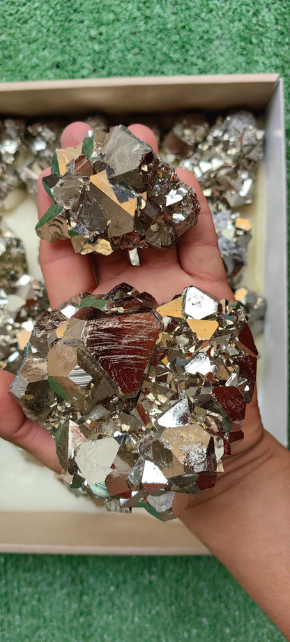 Lot 28 pcs Pyrite Triangle