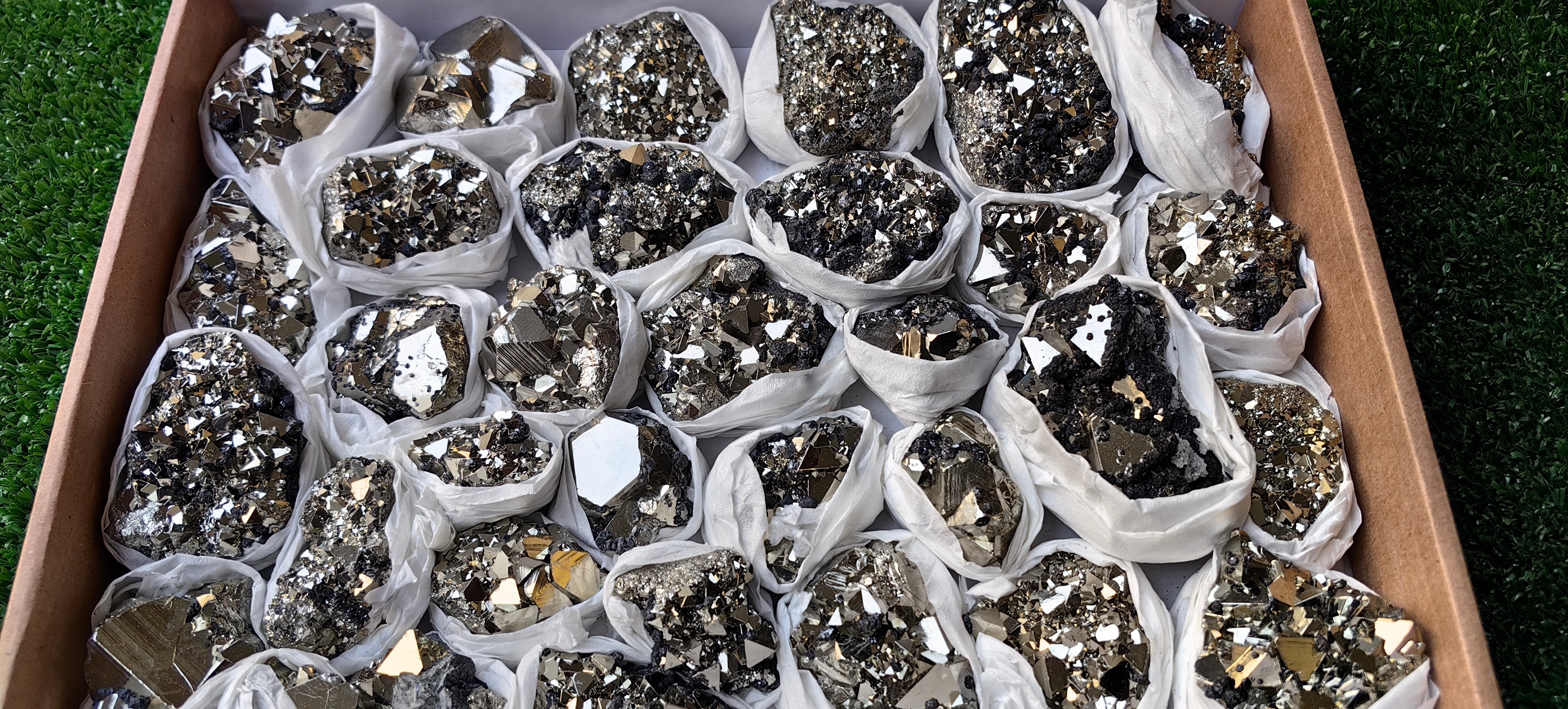 Lot 33 pieces Pyrite with Sphalerite**