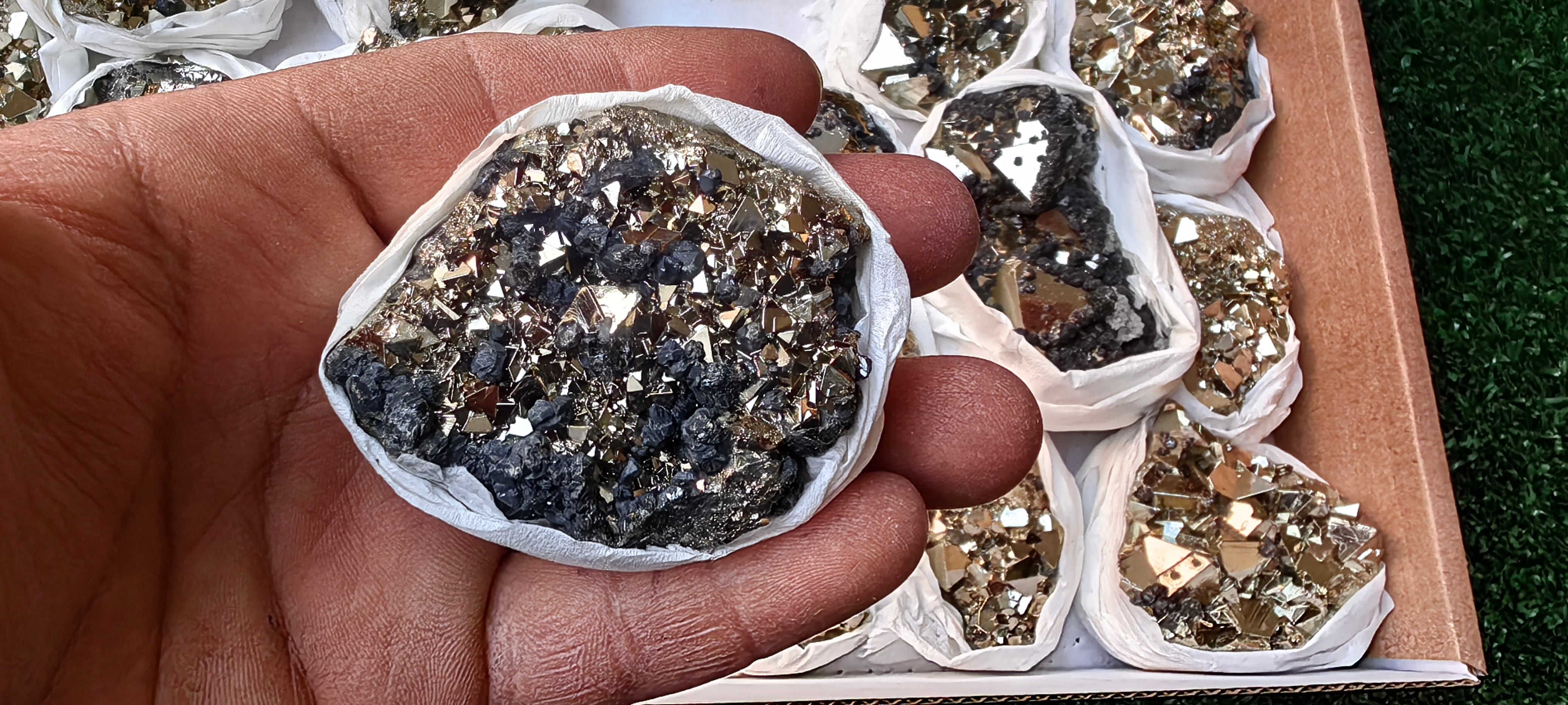 Lot 33 pieces Pyrite with Sphalerite**