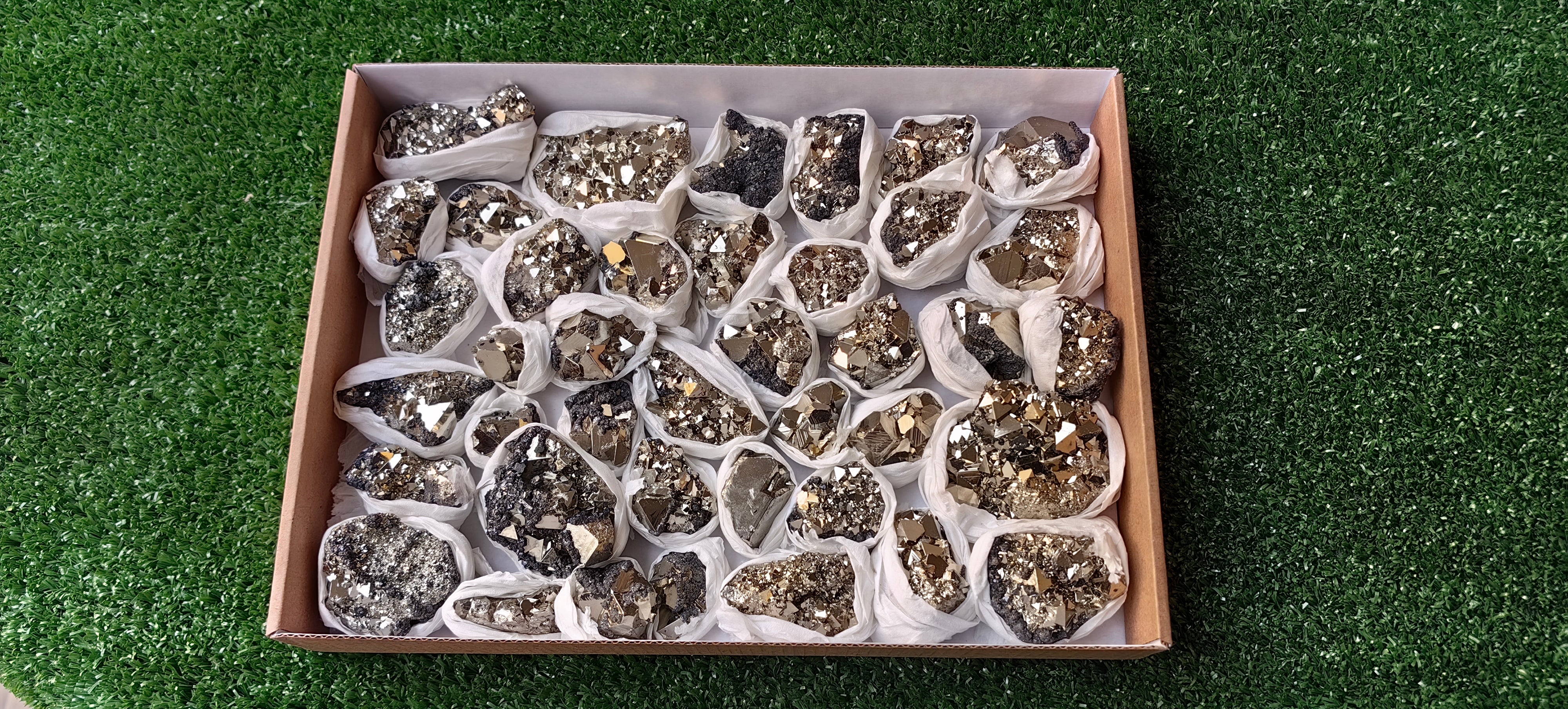 Lot 40 pieces Pyrite with Sphalerite**