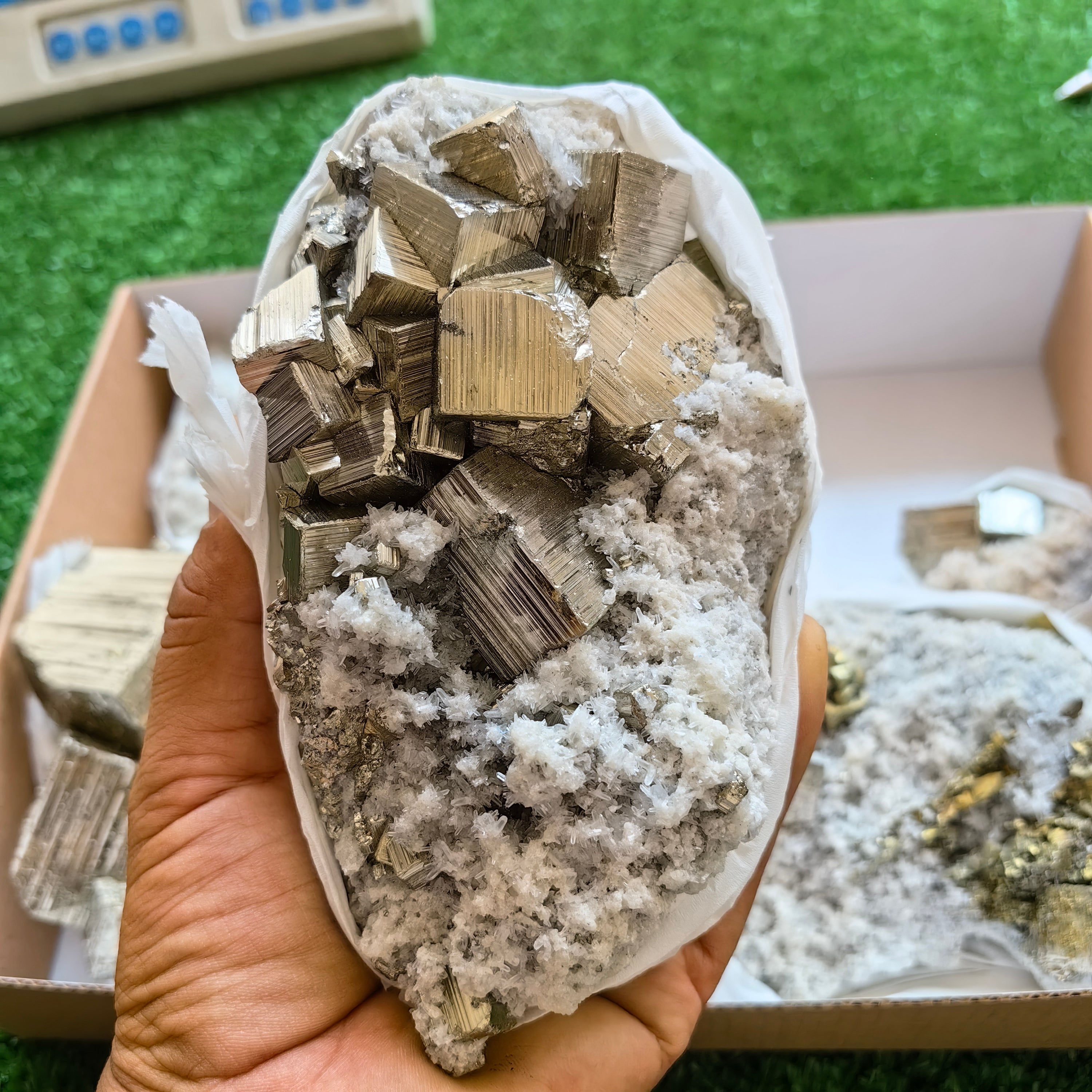 Box pyrite cubic