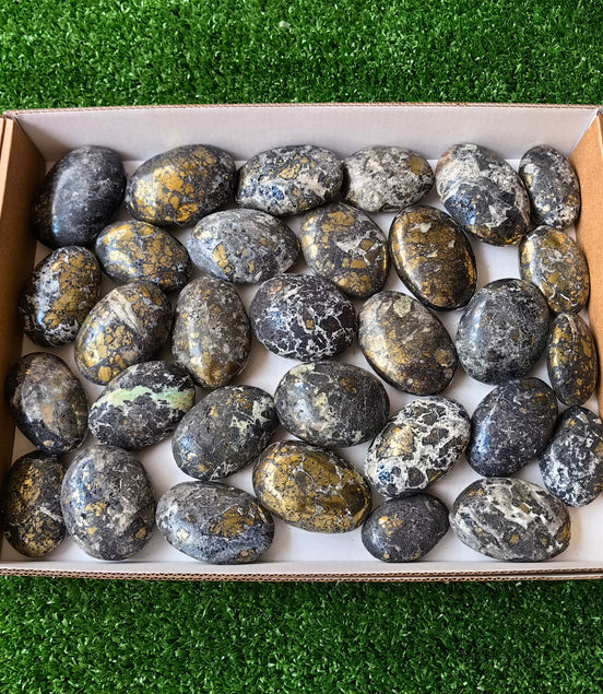 Lot 31 pcs Covellite palm*