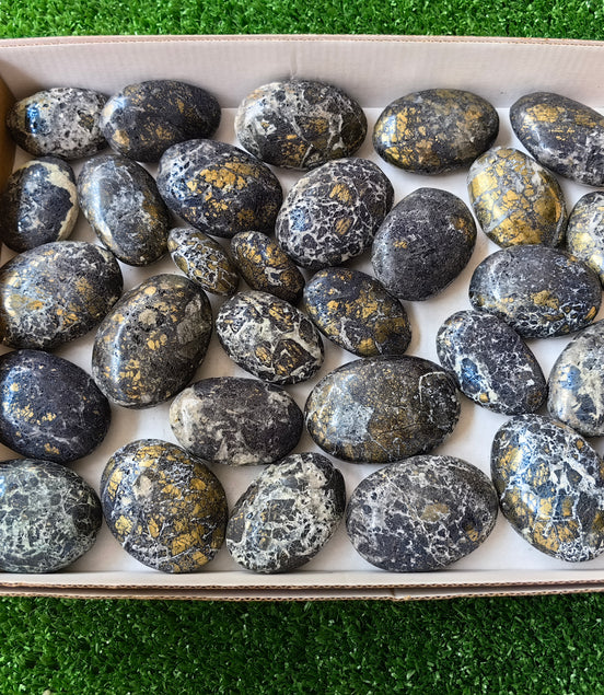 Lot 30 pcs Covellite Palms*