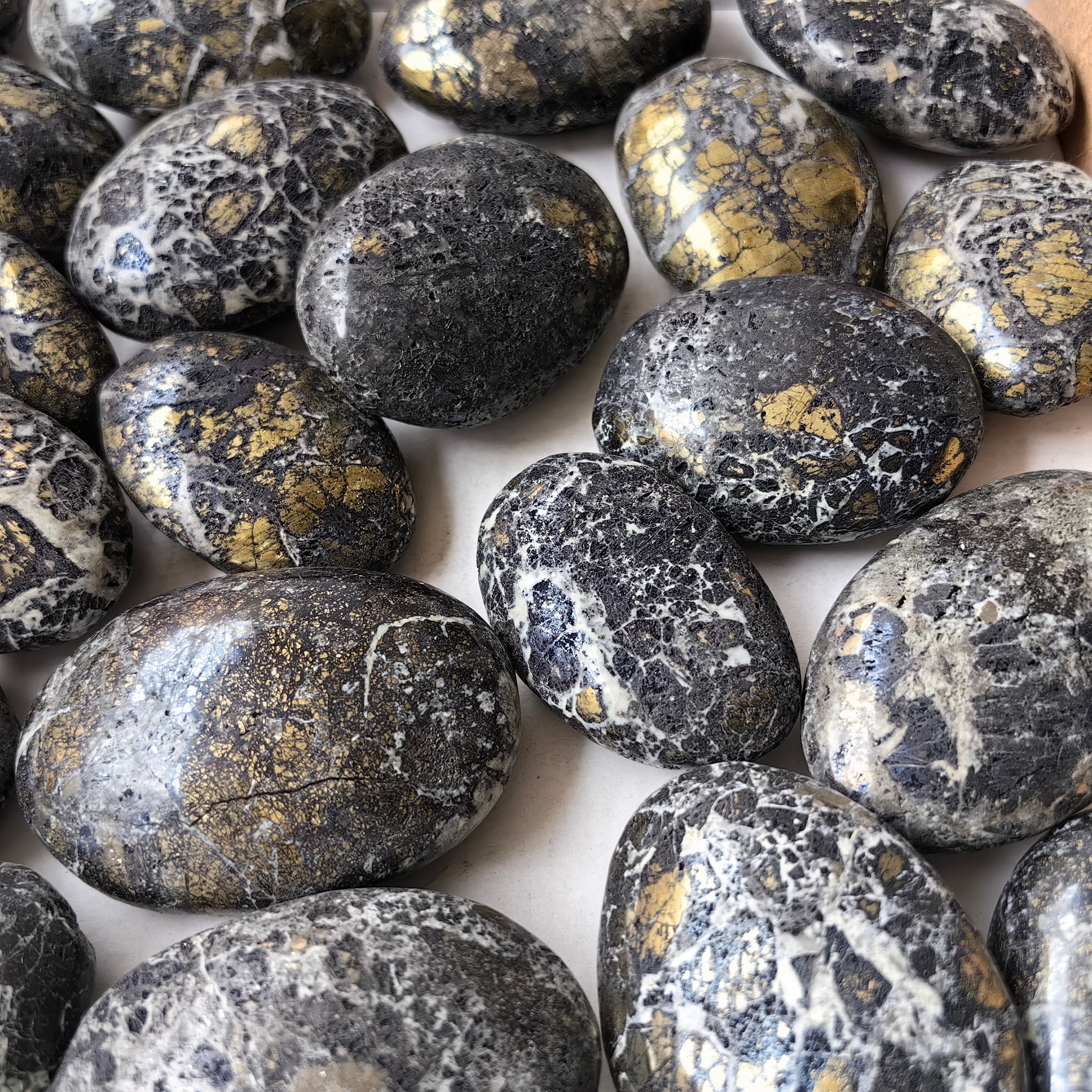 Lot 30 pcs Covellite Palms*