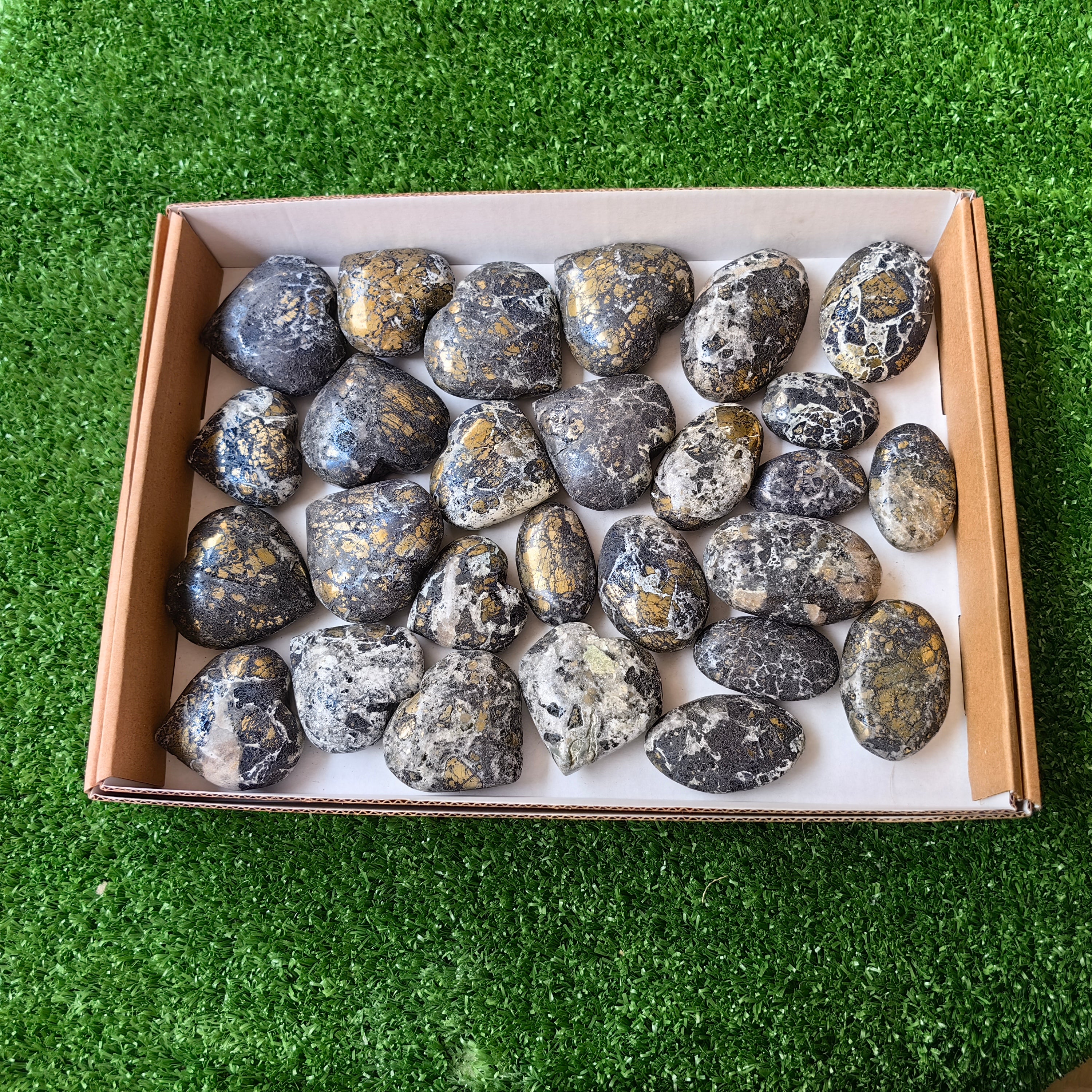 Lot 27 pcs Covellite Palms/ Heart*