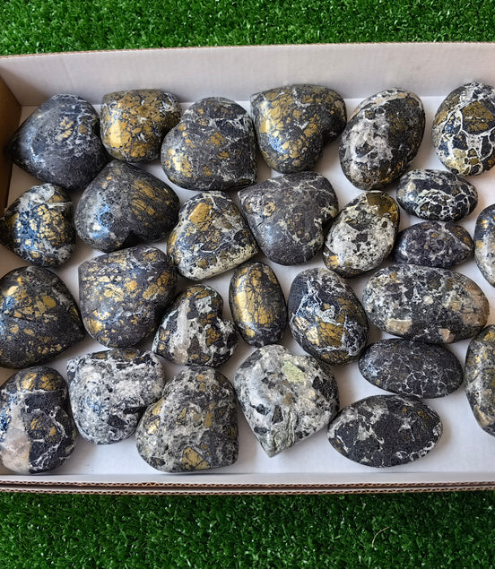 Lot 27 pcs Covellite Palms/ Heart*