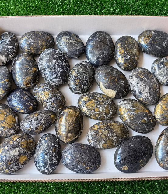 Lot 28 pcs Covellite Palms*