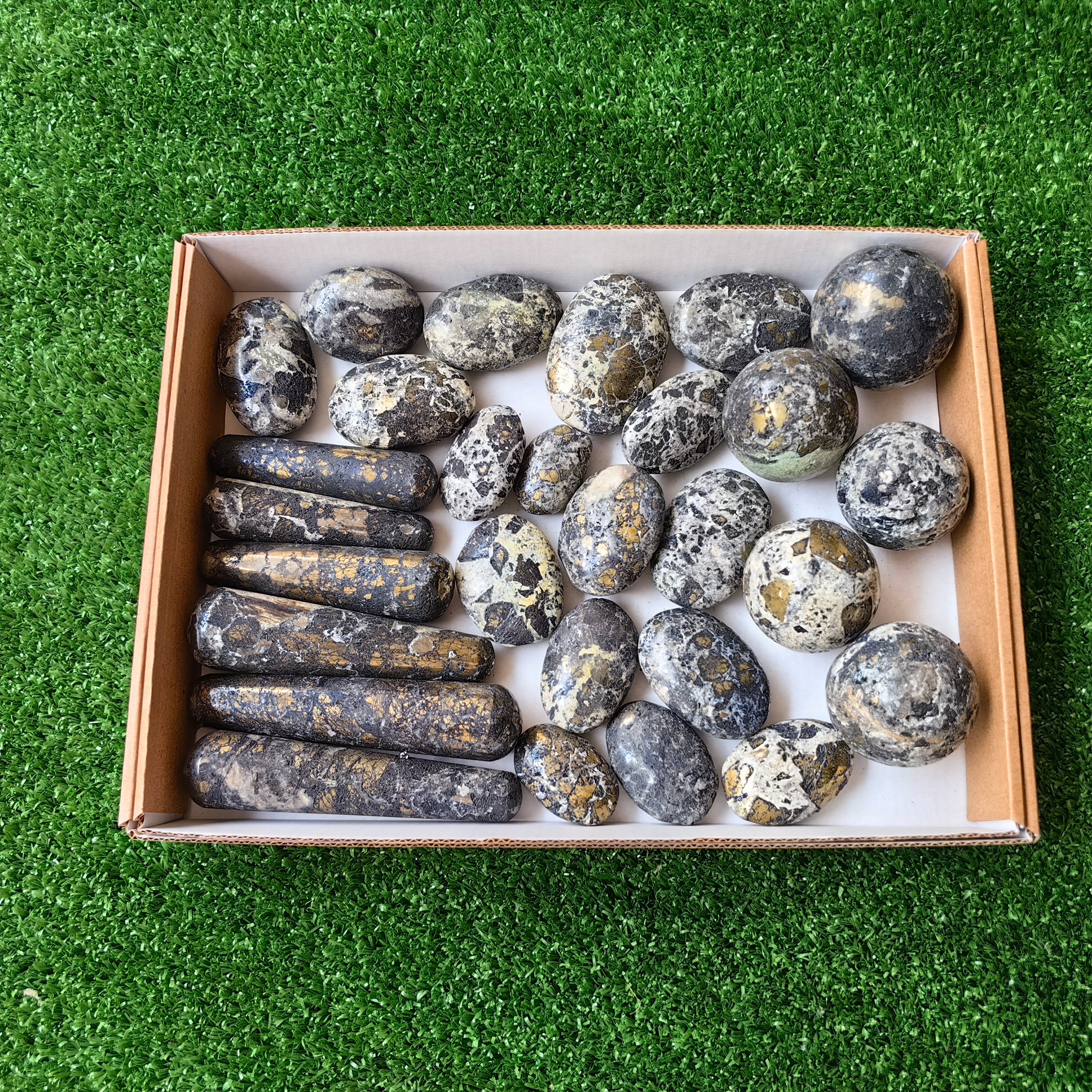 Lot 28 pcs Covellite Palms / Sphere / heart*