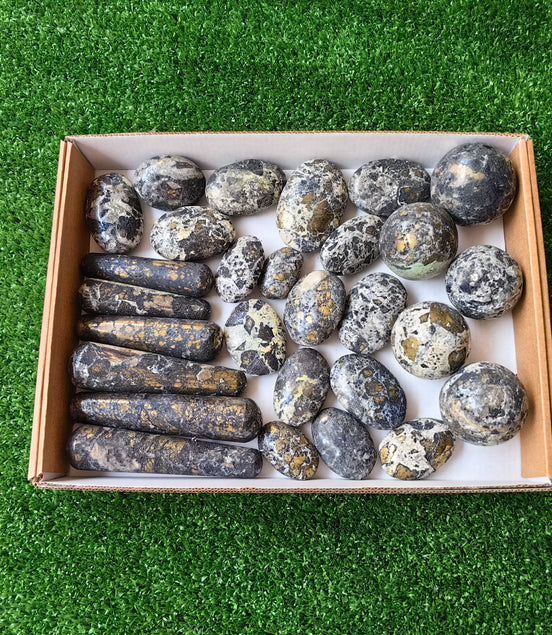 Lot 28 pcs Covellite Palms / Sphere / heart*