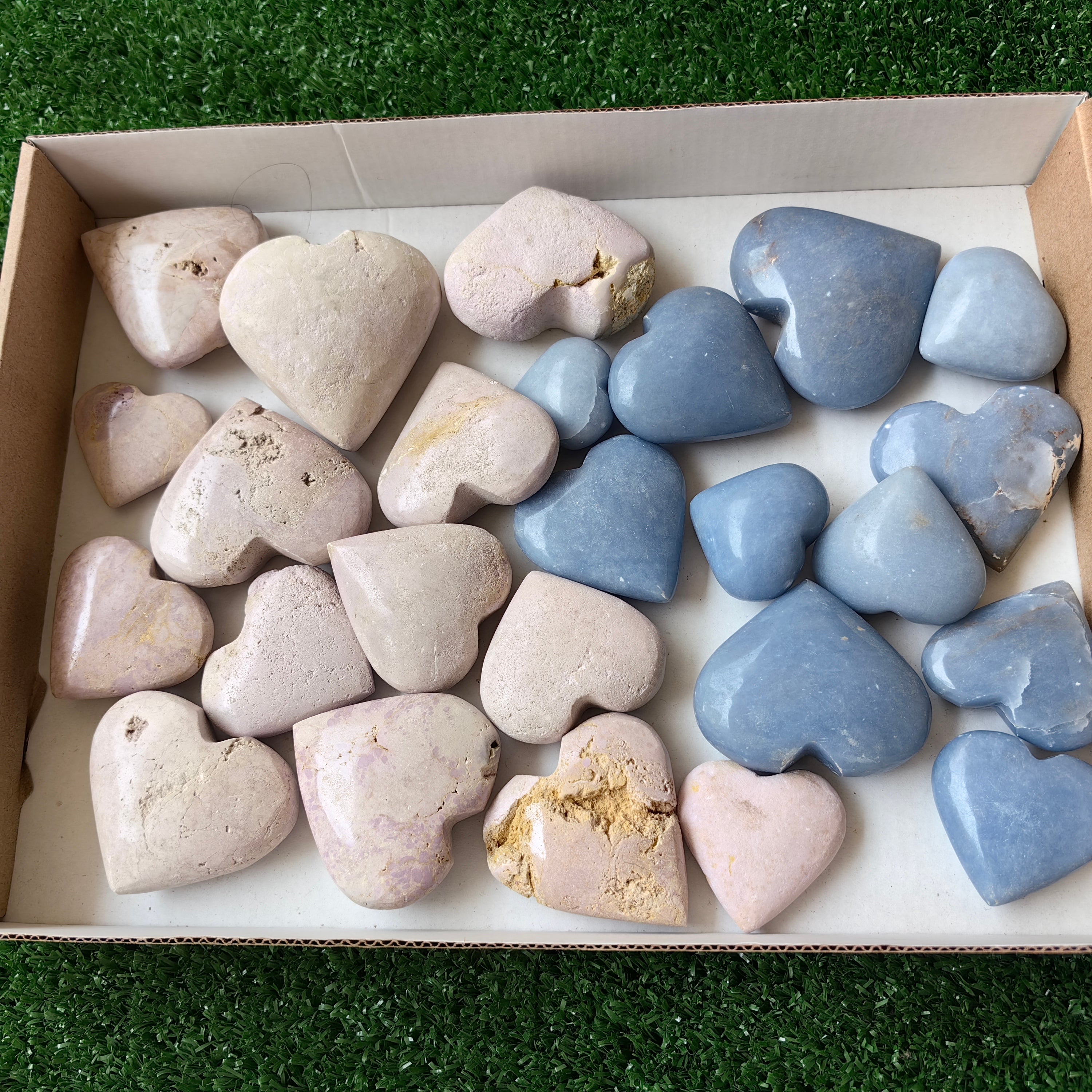 Lot 25 pcs Phosphosiderite / Angelite Heart*