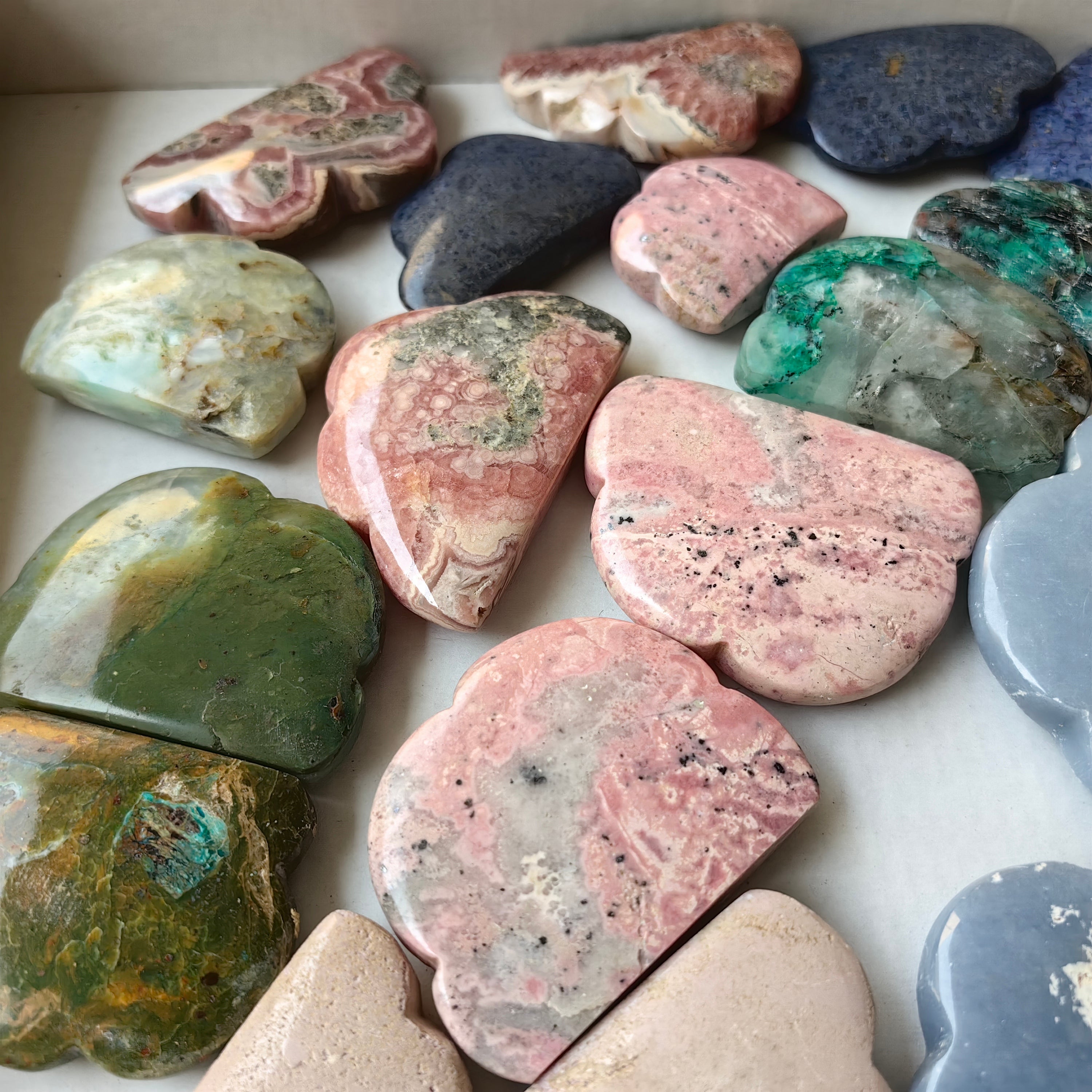 Lot 22 pcs Mixed Stones Clouds*