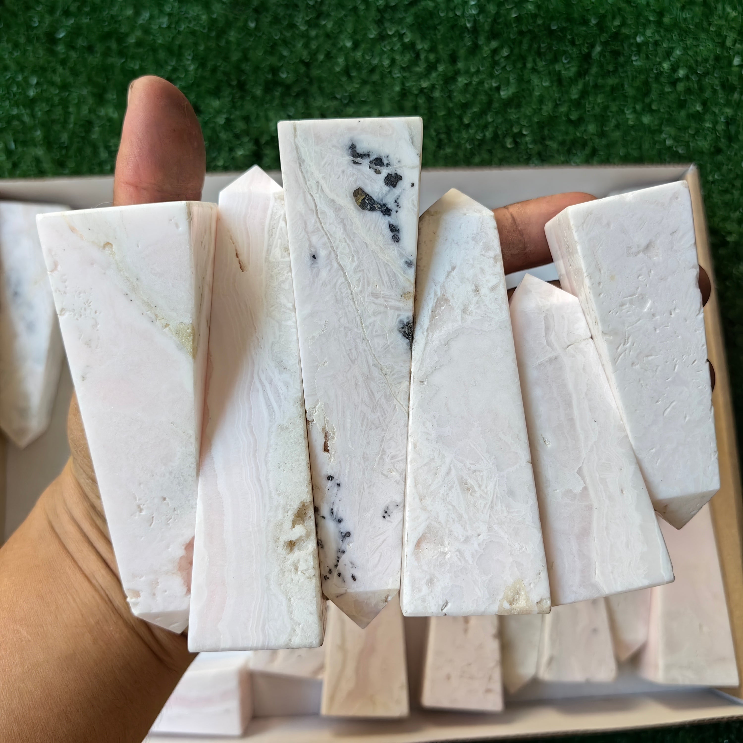 Lot 24 pcs Mangano Calcite Tower*