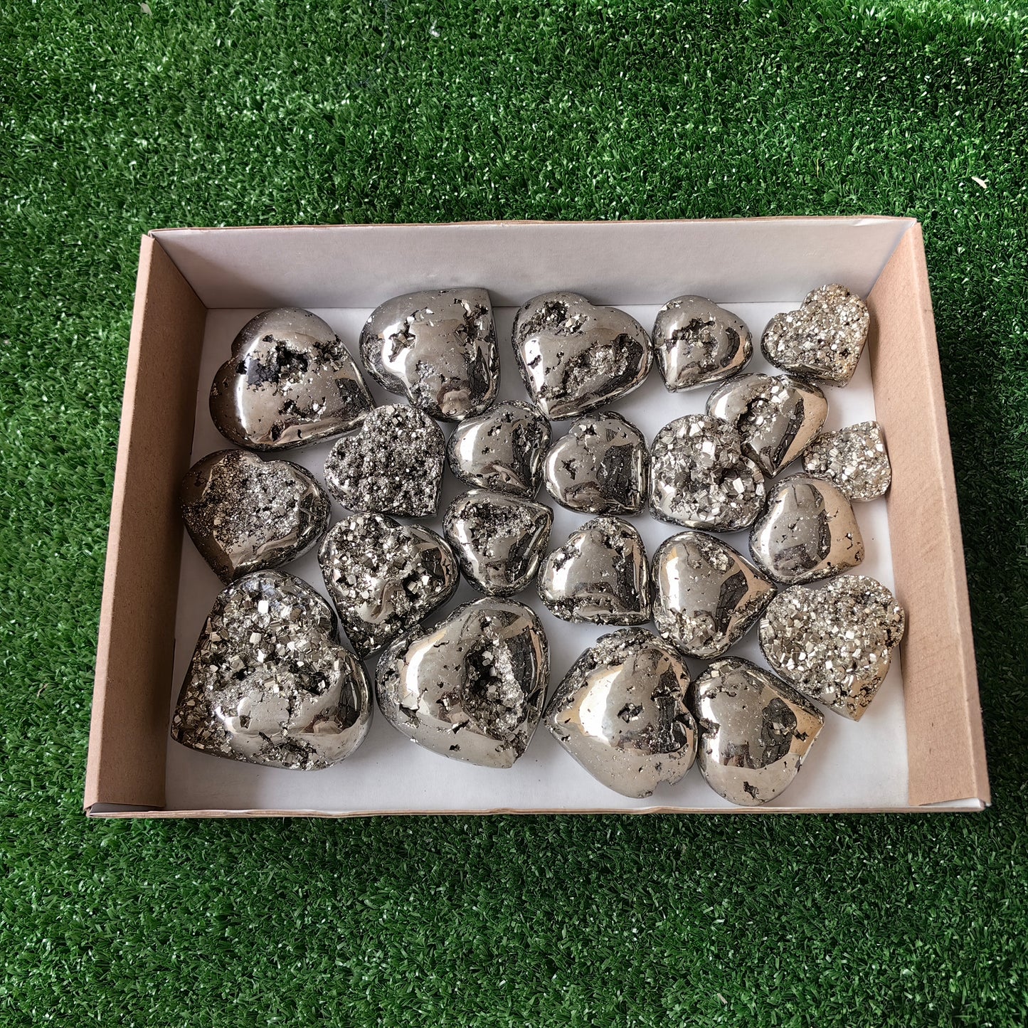 Lot 22 pcs Pyrite Heart*